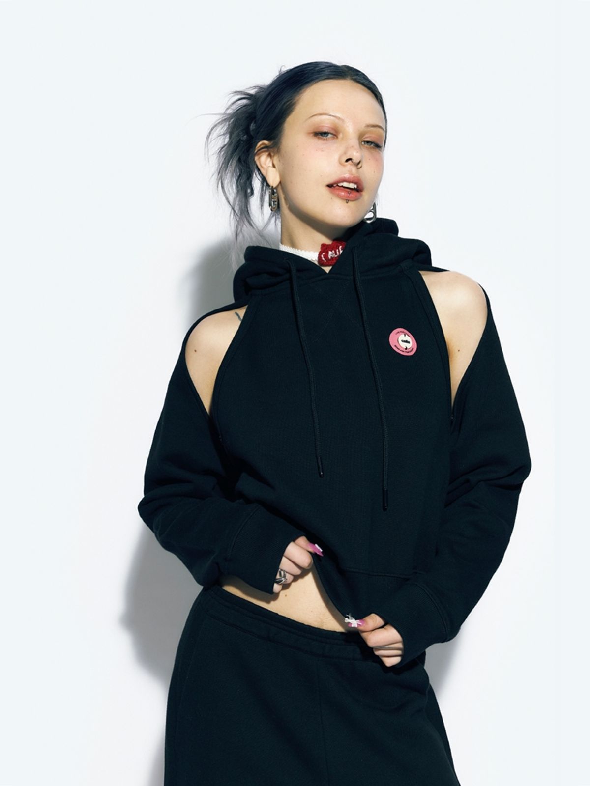 에즈이프 캘리(ASIF CALIE) CROP SWEAT BOLERO BLACK