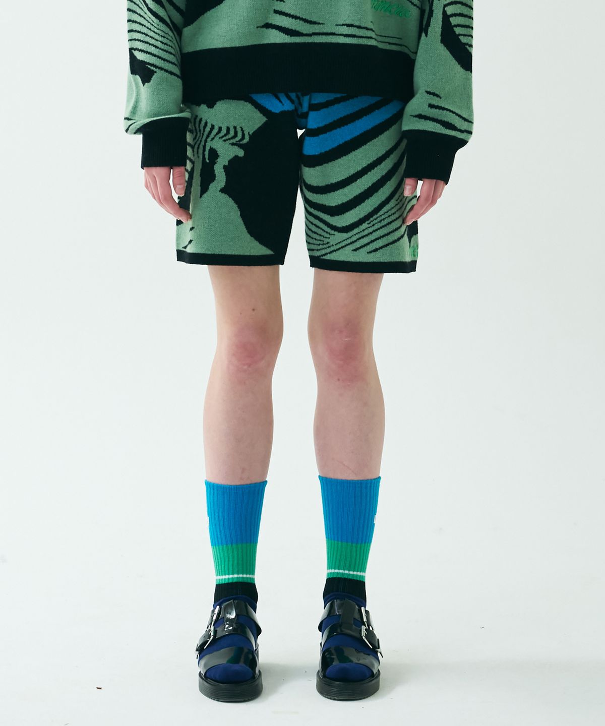 미미카위(MIMICAWE) LANDSCAPE KNIT SHORTS/BLACK