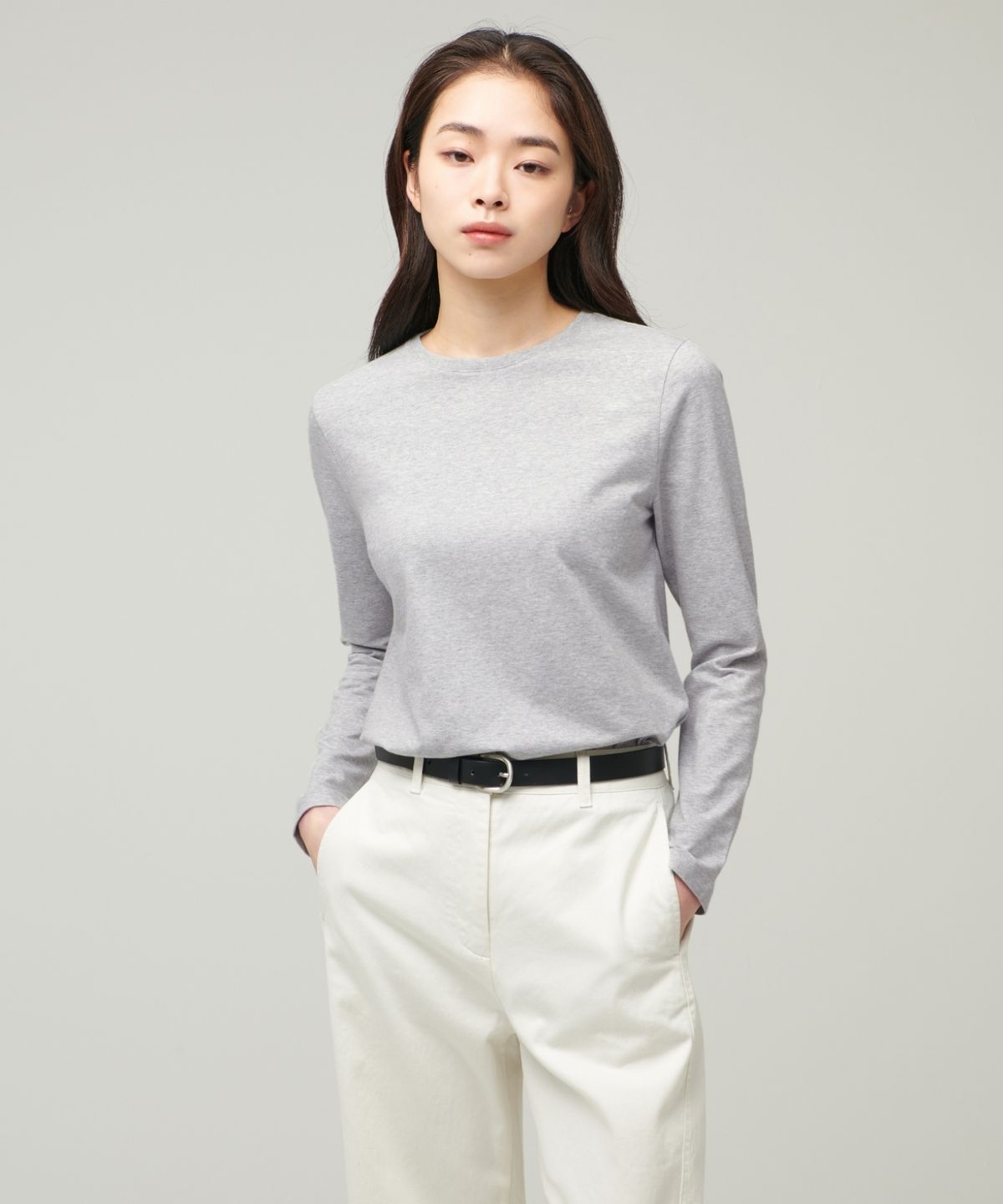 무신사 스탠다드 우먼(MUSINSA STANDARD WOMAN) 우먼즈 플렉서블 크루 넥 긴소매 티셔츠 [미디엄 그레이]