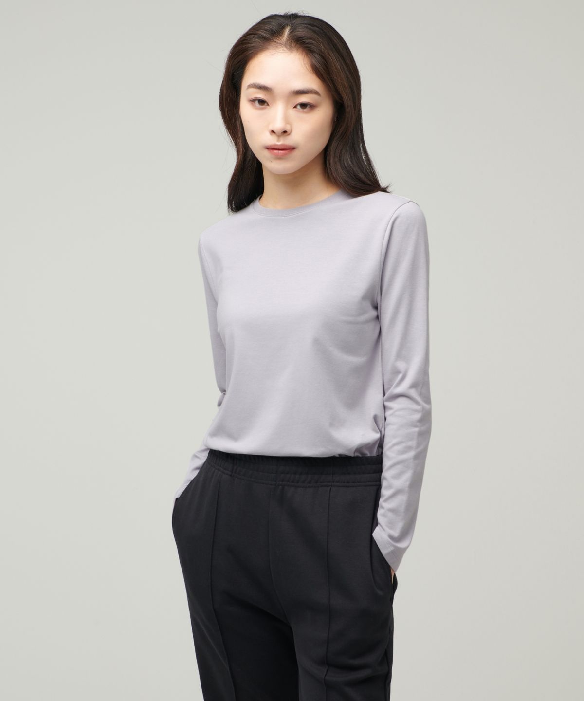 무신사 스탠다드 우먼(MUSINSA STANDARD WOMAN) 우먼즈 플렉서블 크루 넥 긴소매 티셔츠 [퍼플 그레이]