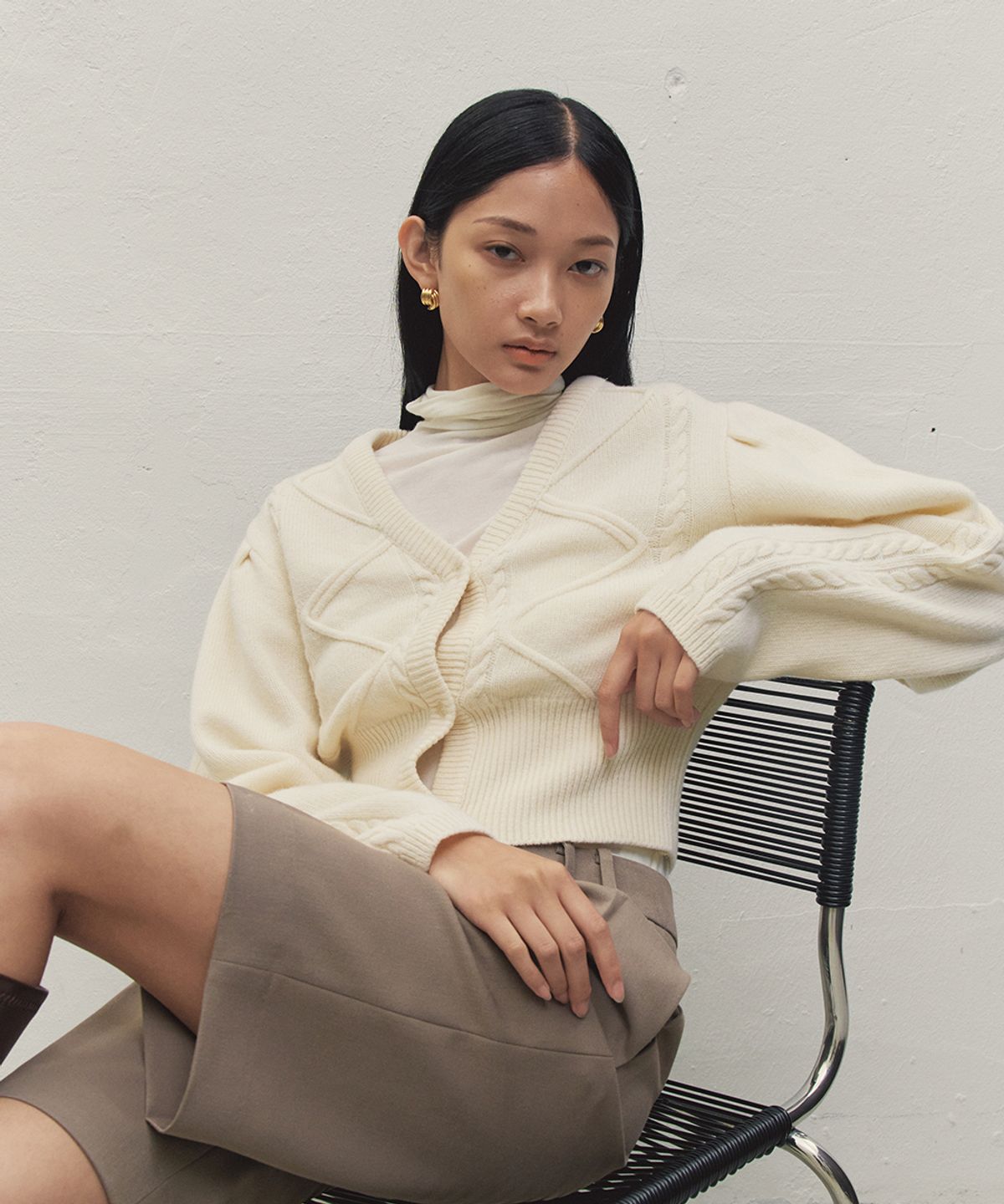 메이크어토스트(MAKE A TOAST) [22FW] PUFF PEARL CARDIGAN - Ivory