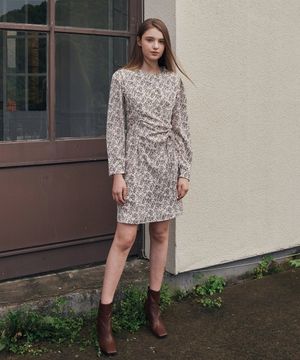 셔링 플라워 미니 원피스 - 아이보리