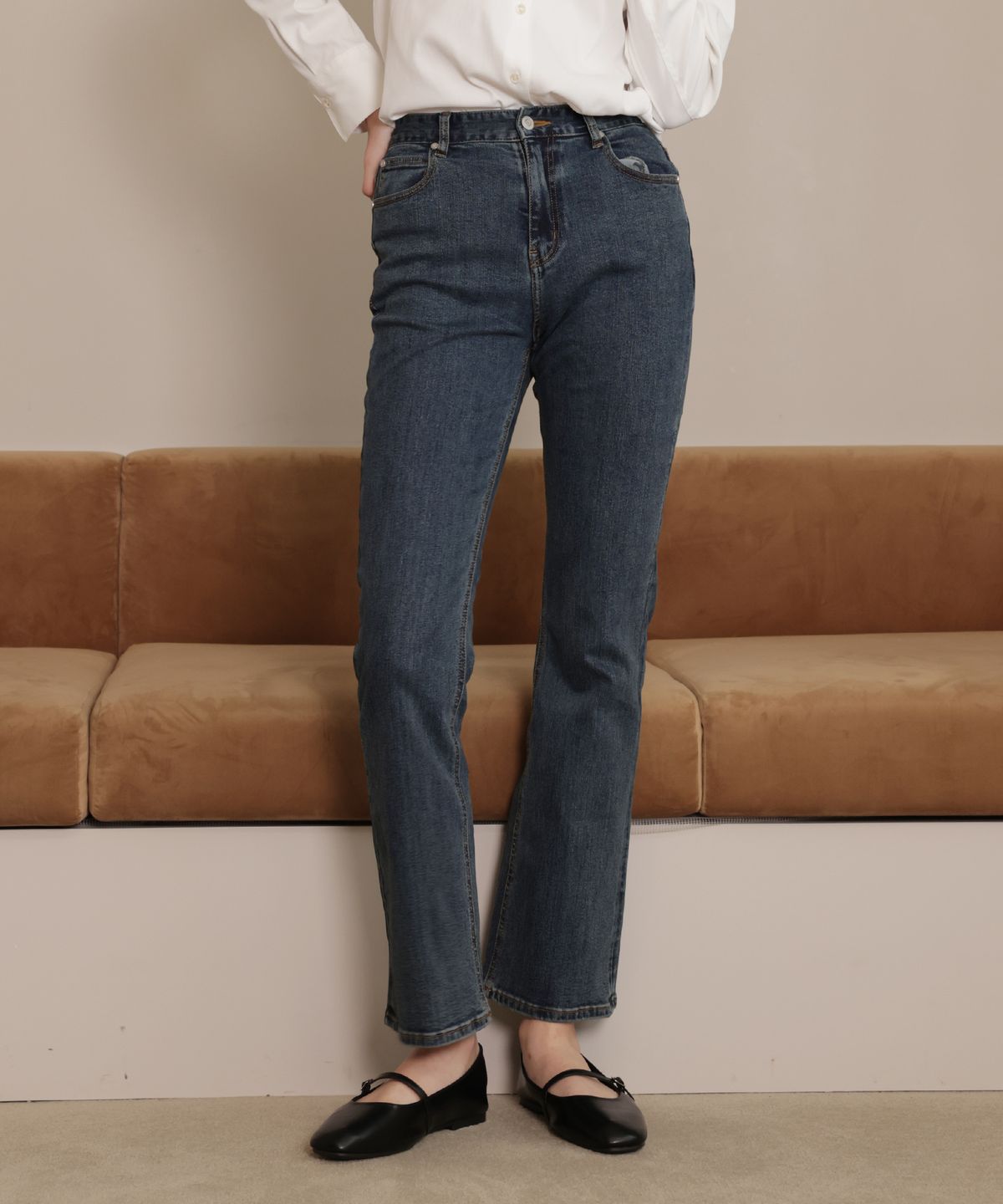 러브참(LOVECHARM) [린다 부츠컷 데님 팬츠_클래식 블루] Linda Bootscut Denim pants_CB