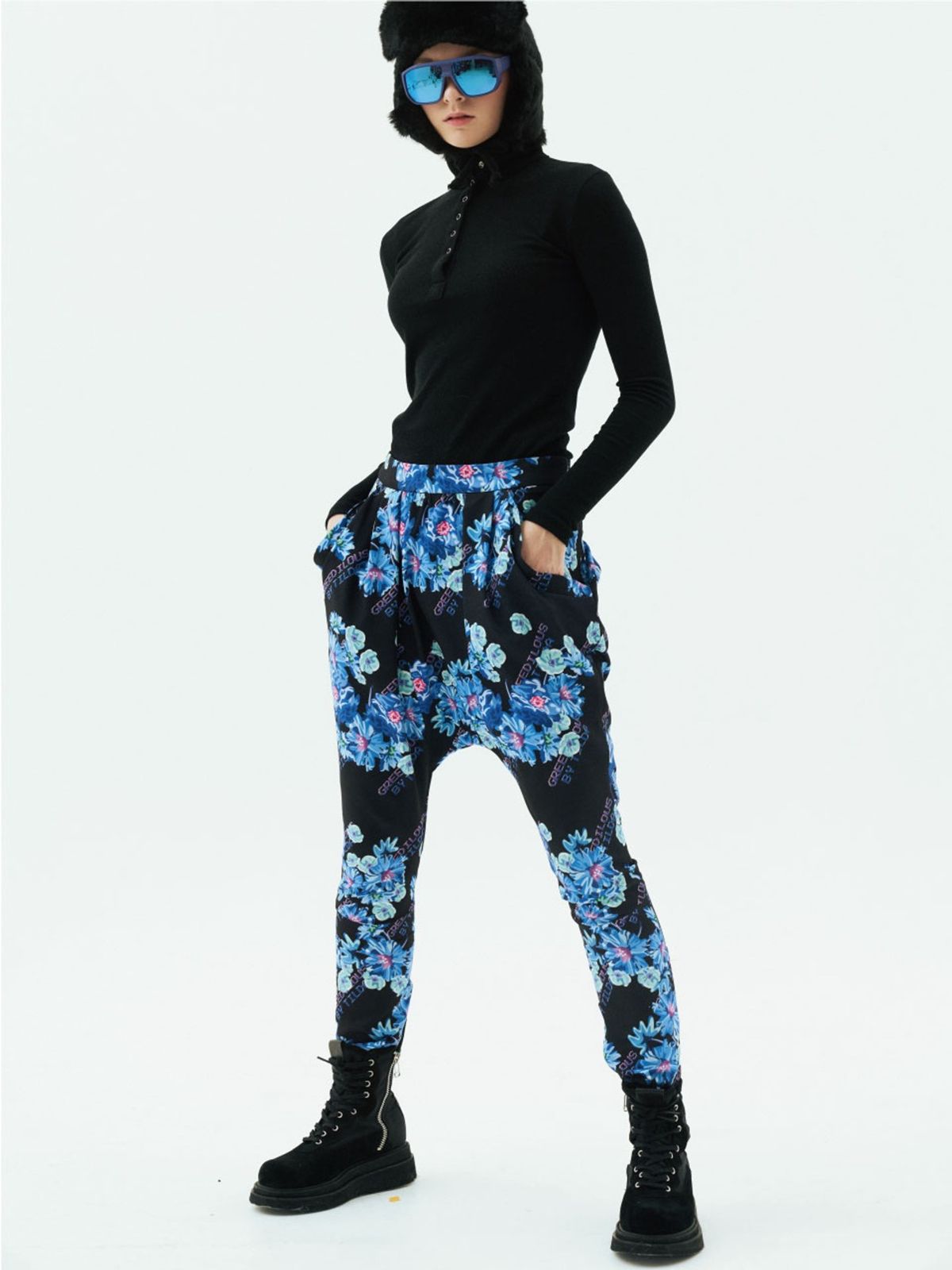 그리디어스(GREEDILOUS) FLORAL LOOSE-FIT  LONG BAGGY TROUSERS