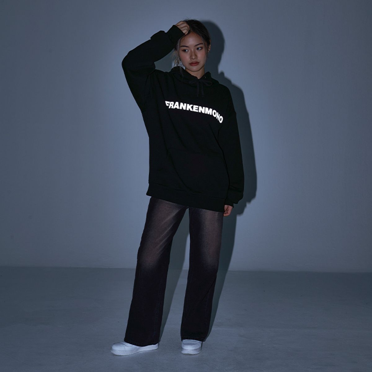 프랑켄모노(FRANKENMONO) (쭈리기모) 반사로고 후드티