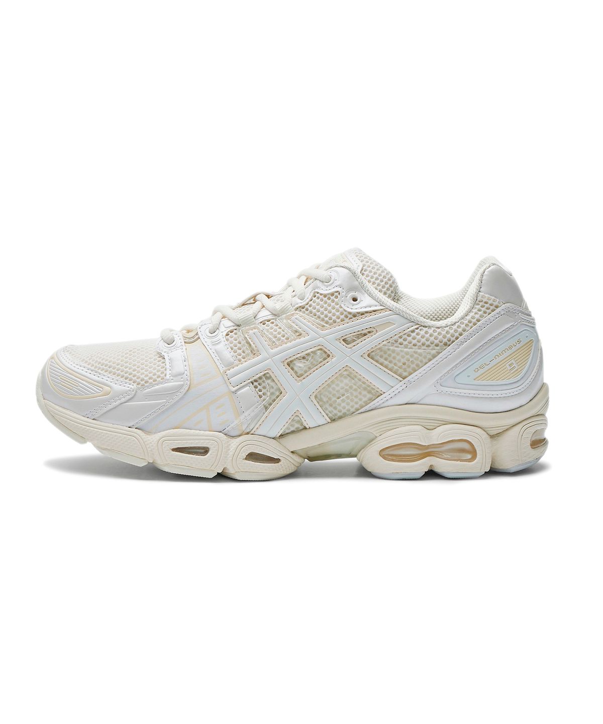 아식스(ASICS) 아식스 X JESSICA GONSALVES 젤-님버스 9 - 크림:화이트 / 1201A733-100