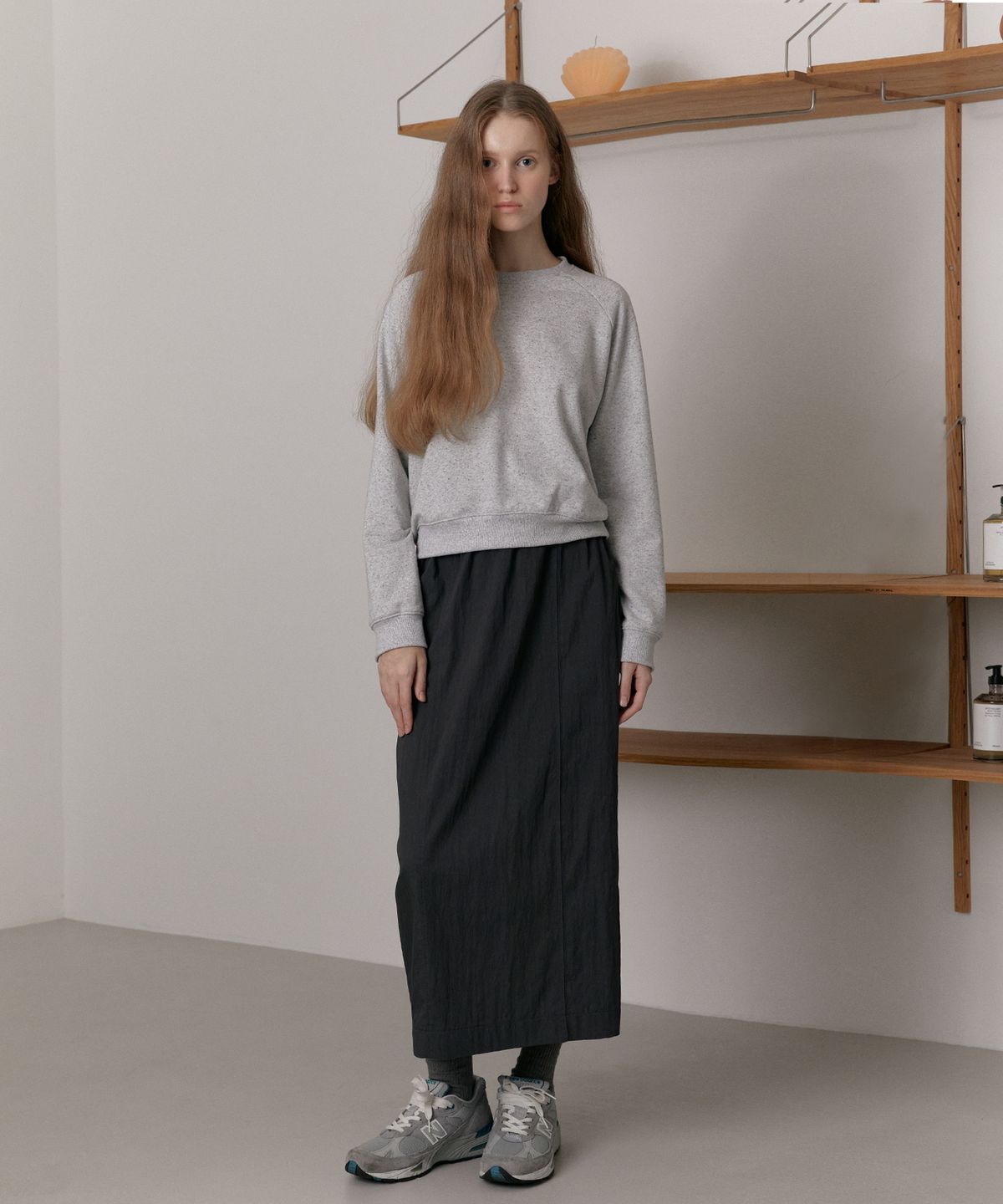 38컴온커먼(38COMEONCOMMON) Nylon Banding Skirt (Charcoal)