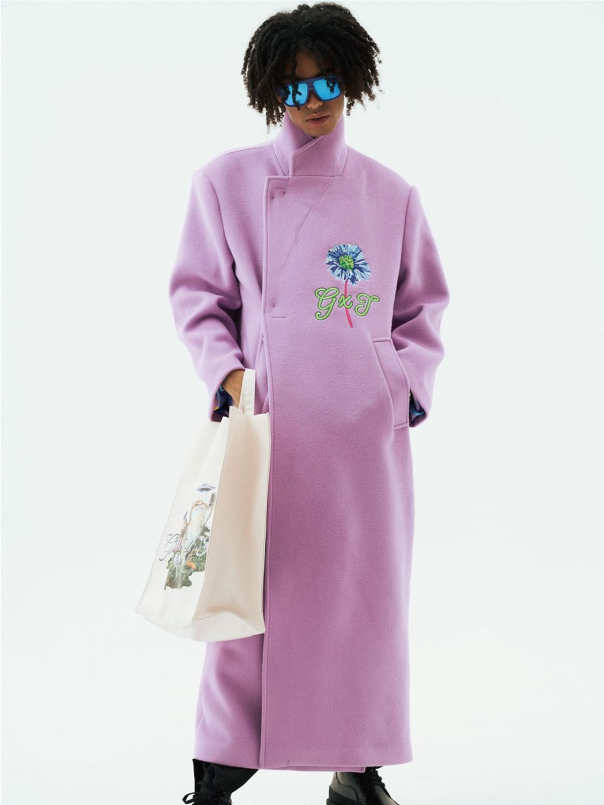 그리디어스(GREEDILOUS) Solid Embroidered Oversized Coat