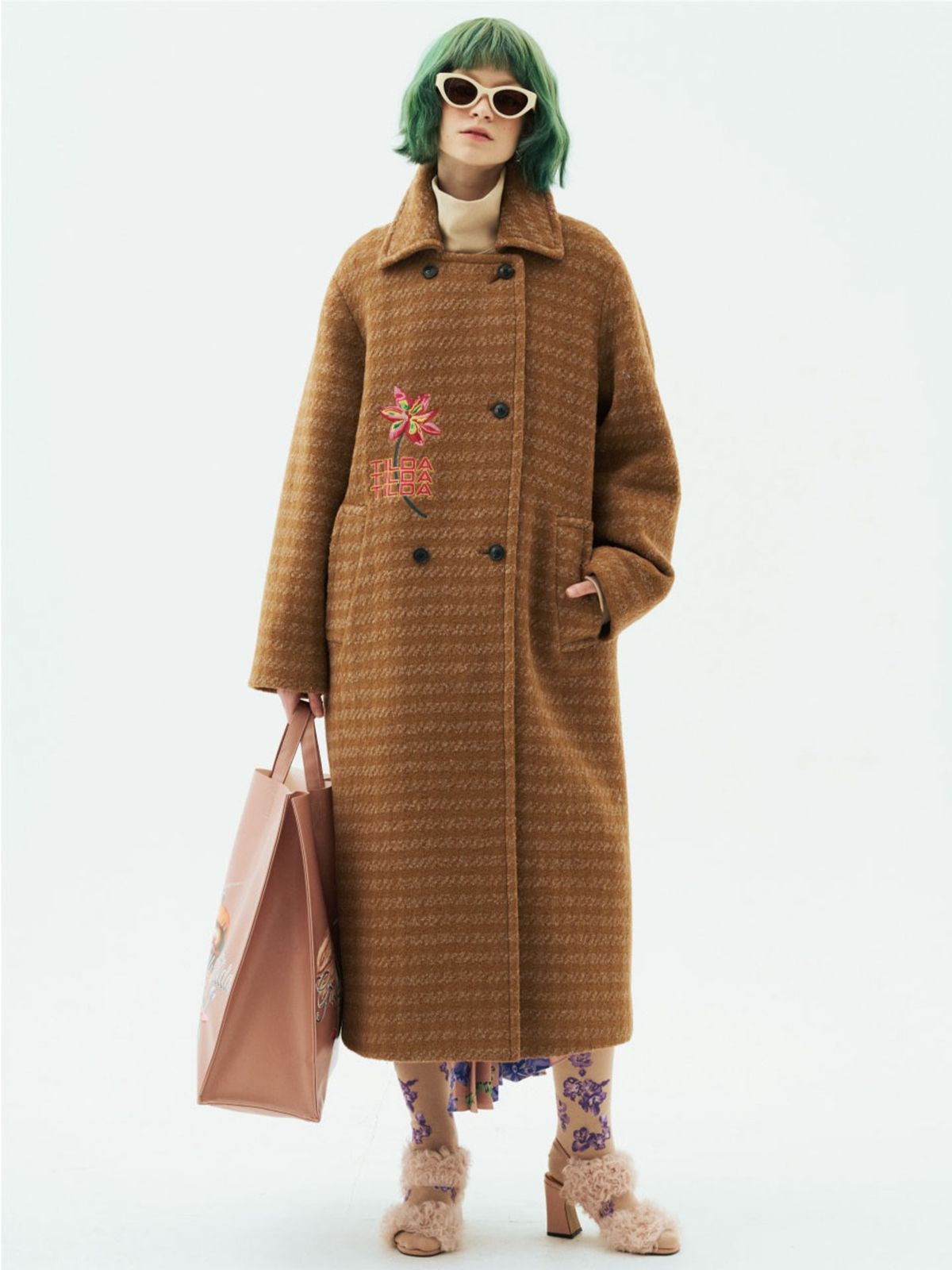 그리디어스(GREEDILOUS) Plaid Embroidered Oversized Coat
