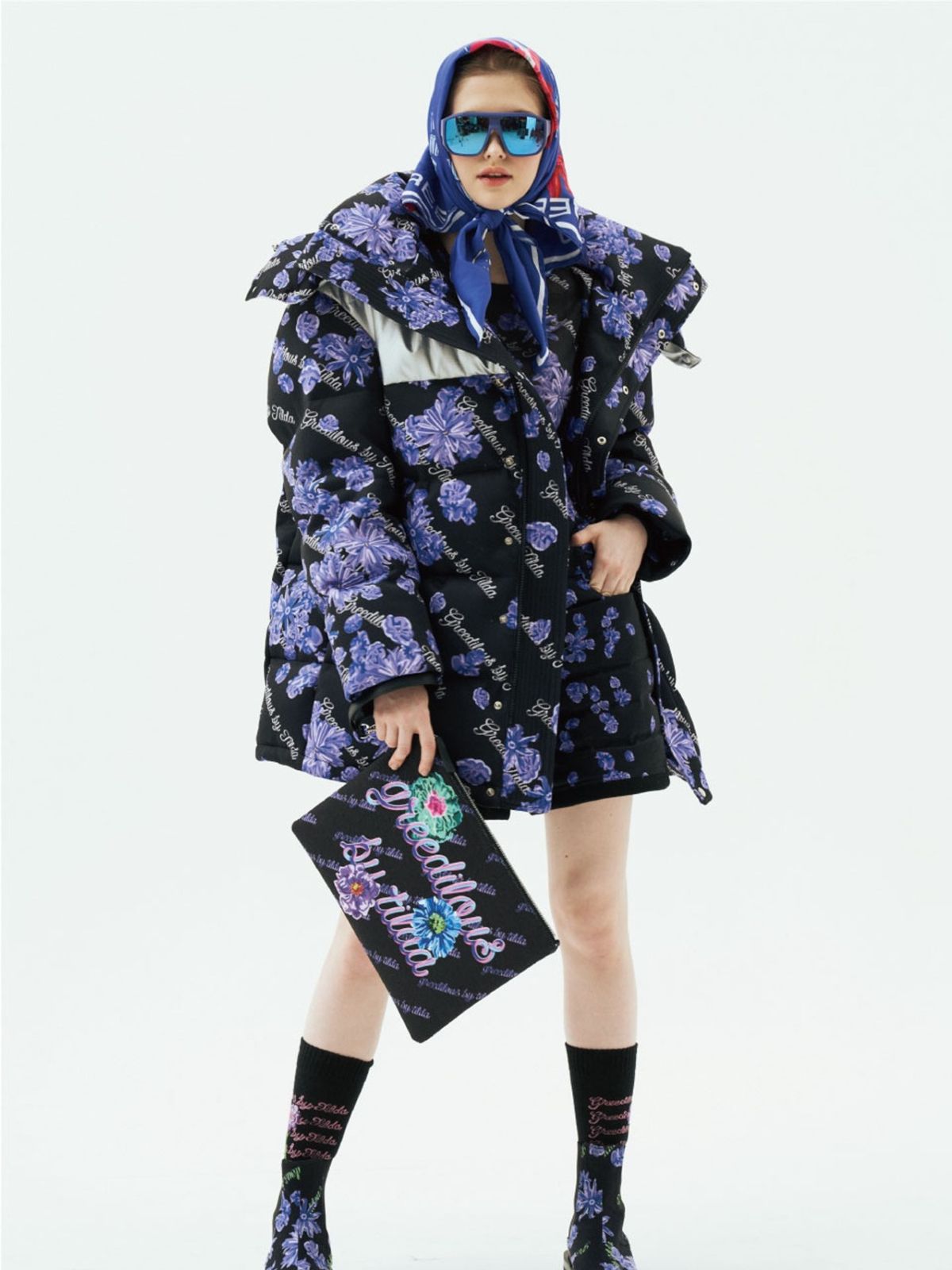 그리디어스(GREEDILOUS) Floral Oversized  Puffer Jacket With Silve PU