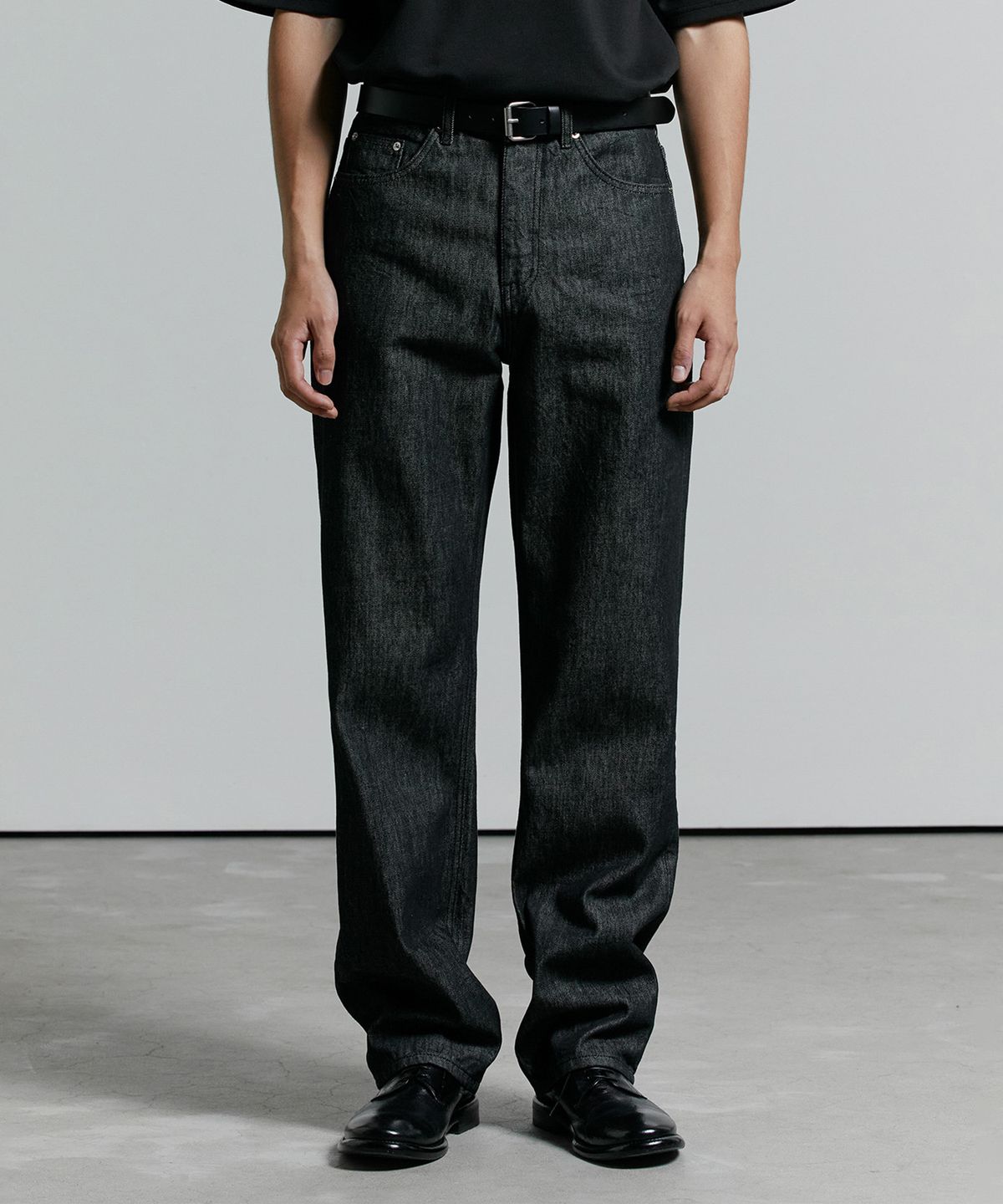 브랜디드(BRANDED) 611 HARD TWIST DENIM BLACK 1WASH JEANS [WIDE STRAIGHT]
