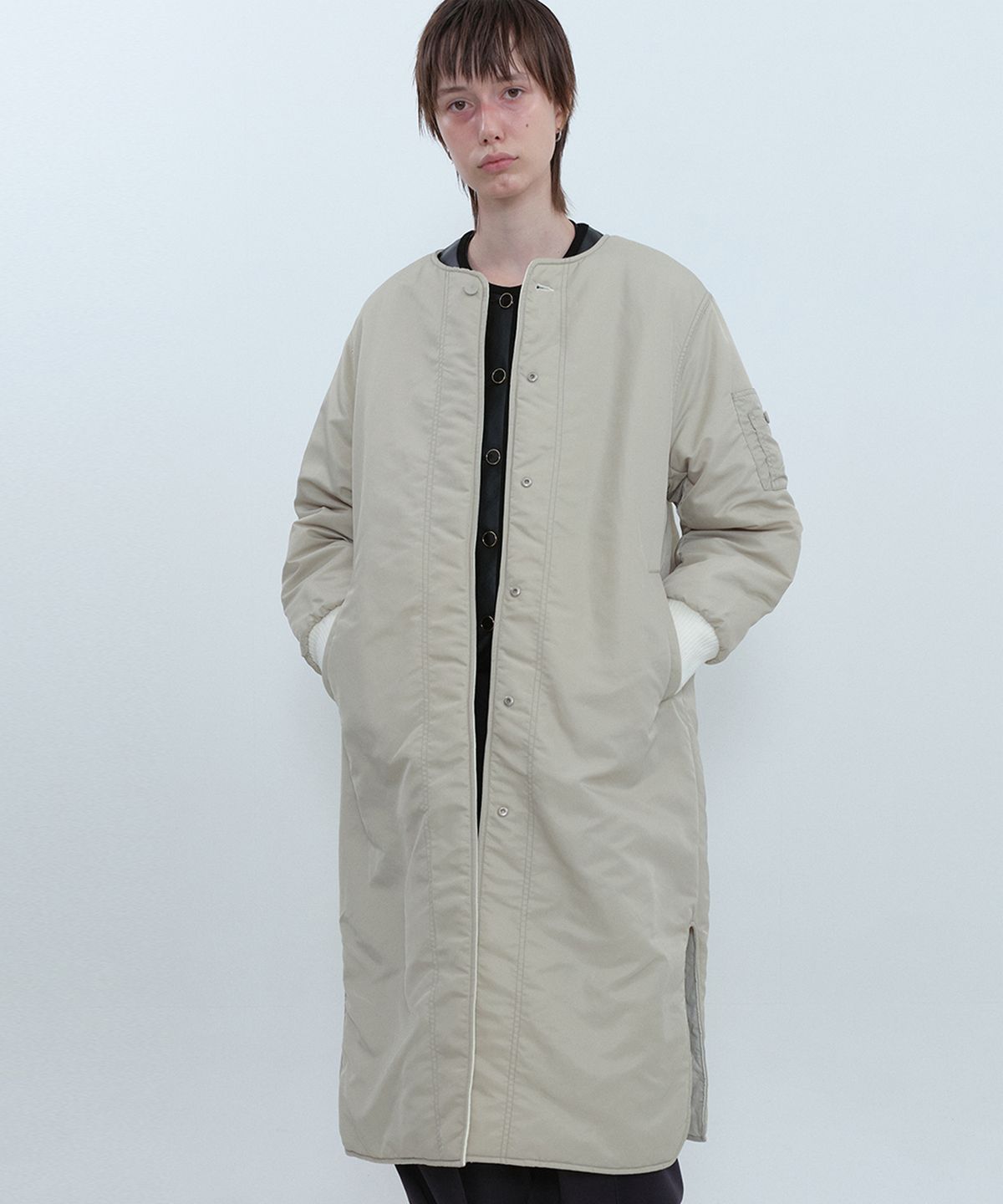 아위(AHWE) Reversible Long Padding_IVORY