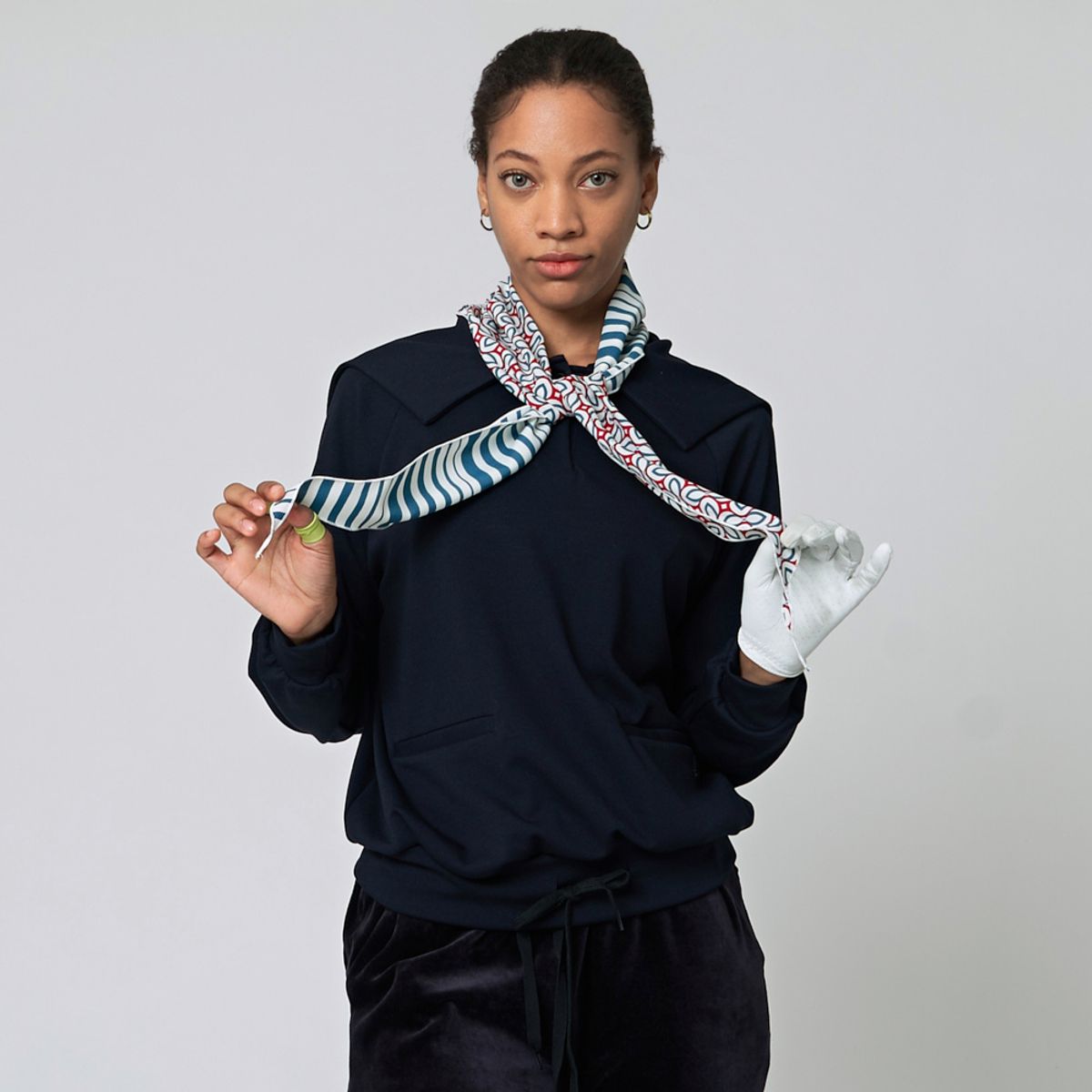 애스플래폼(ATHPLATFORM) AW22TL02 스카프 세일러 G 셔츠_다크 네이비
