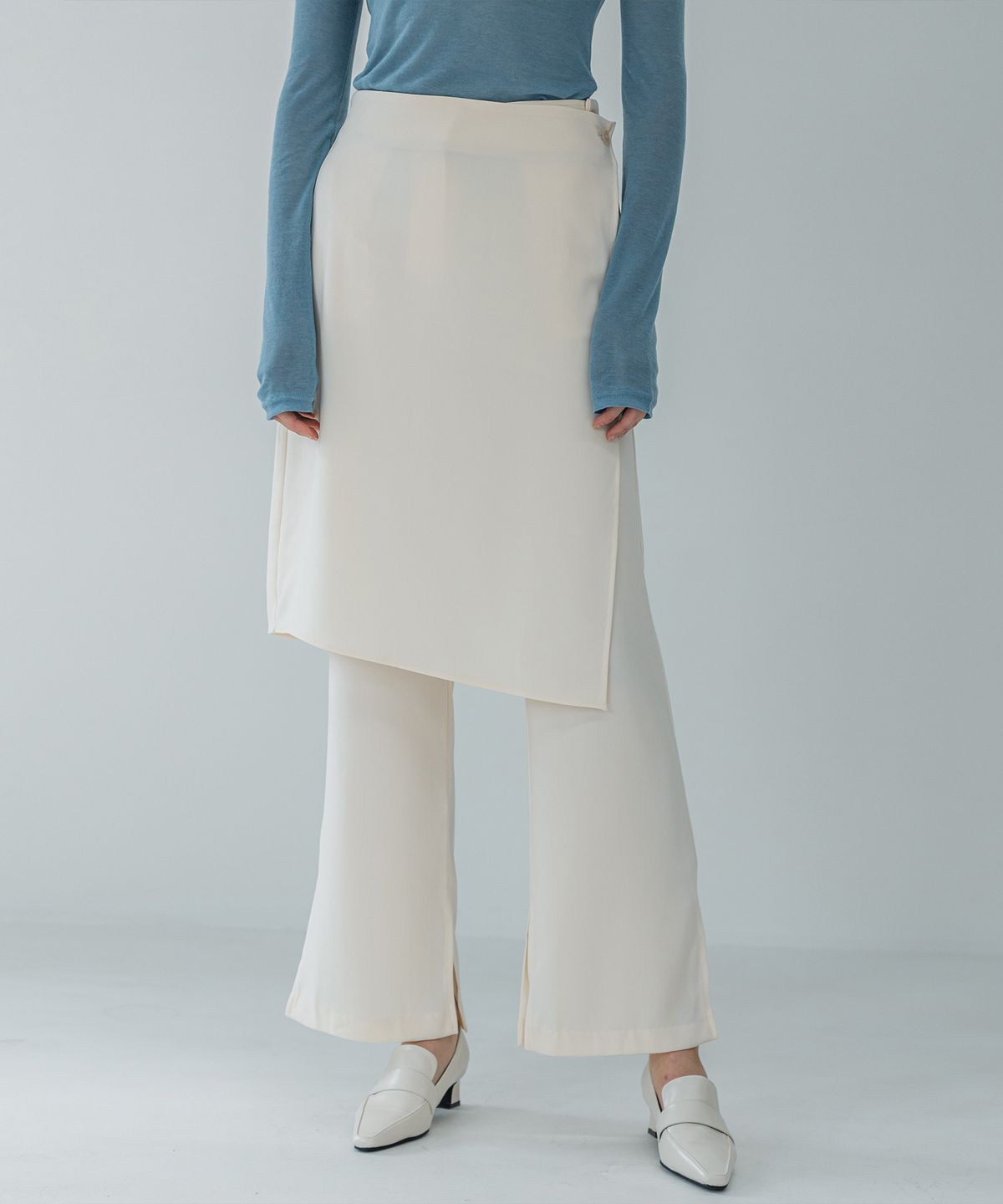 320쇼룸(320SHOWROOM) Wrap skirt Layerd Semi-bootcut Slit Span Slacks Cream