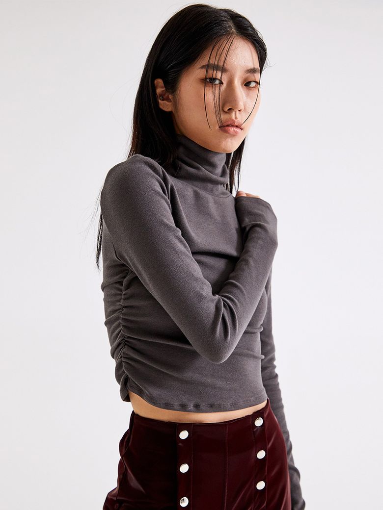 WINKLE POINT OVER NECK LONG SLEEVE TOP_T226TP140