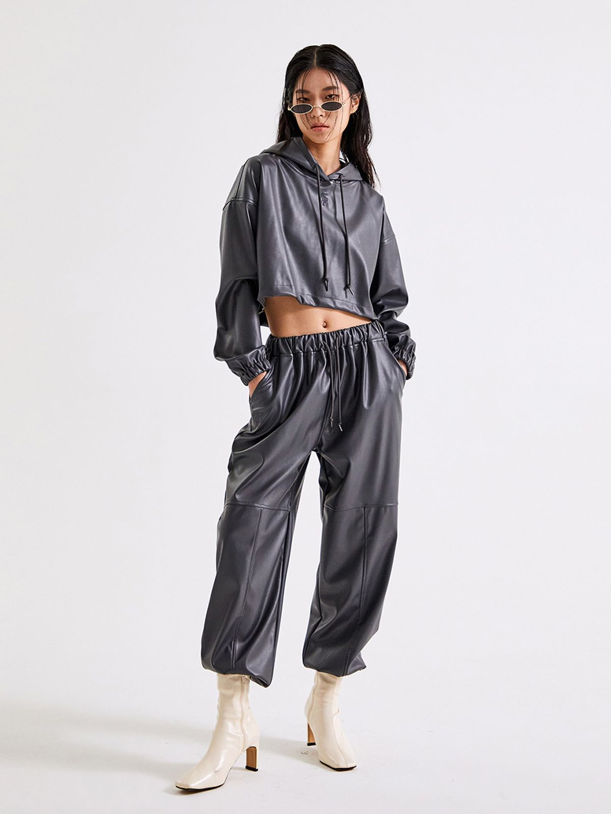 탑걸(TOPGIRL) FLEX LEATHER JOGGER PANTS_T226BT700