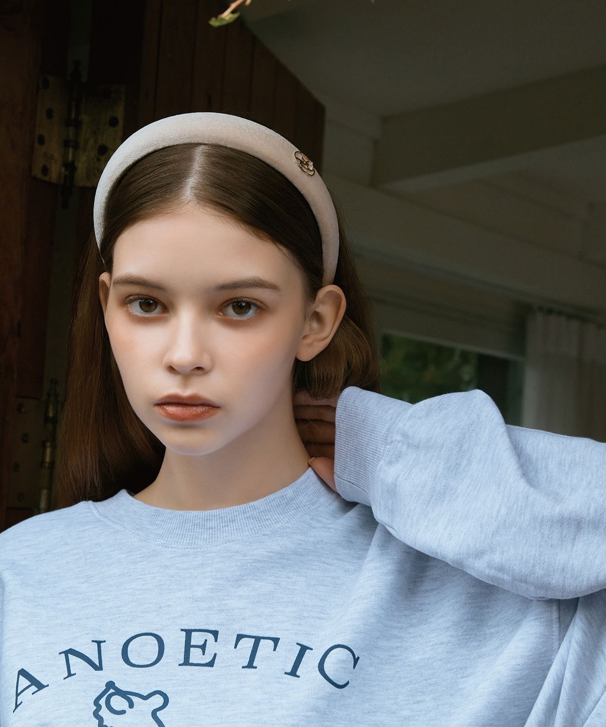 아노에틱(ANOETIC) VOLUME SATIN VELVET HAIRBAND - BEIGE