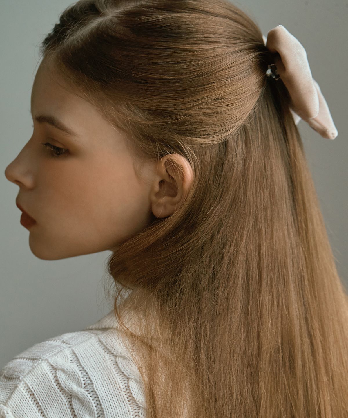 아노에틱(ANOETIC) ANC SATIN VELVET RIBBON HAIRPIN - BEIGE