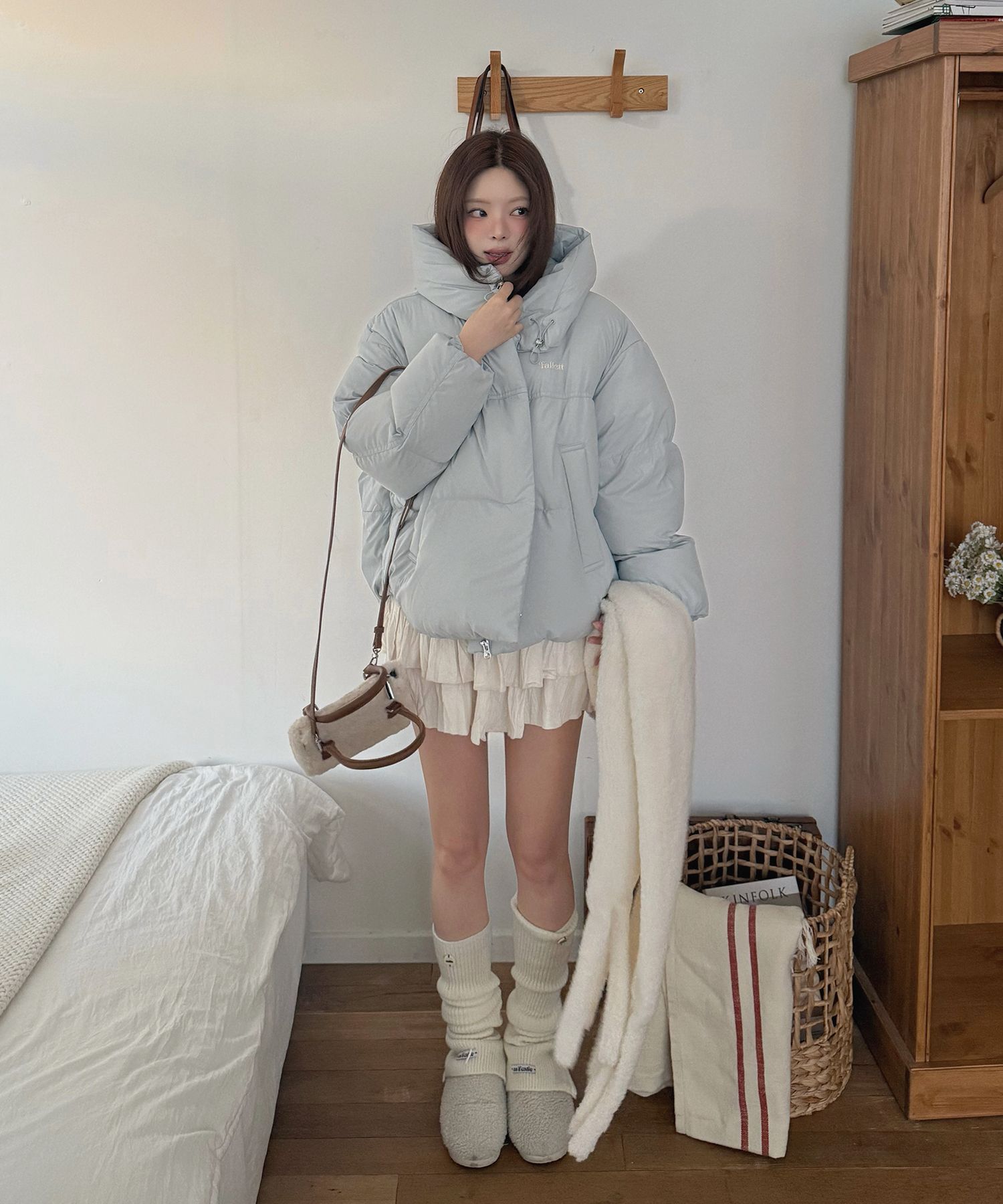 MUSINSA公式 | FALLETT Boucle Pocket Scarf Ivory