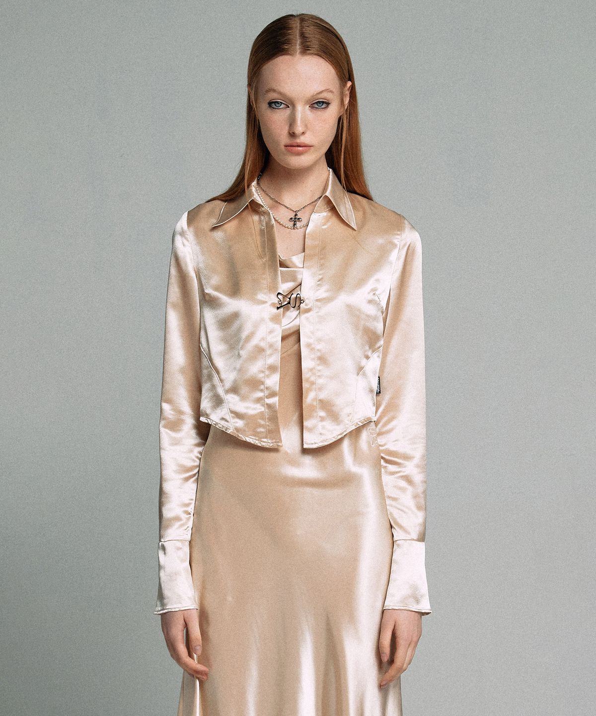 스컬프터(SCULPTOR) Glossy Satin Shirt Pale Beige