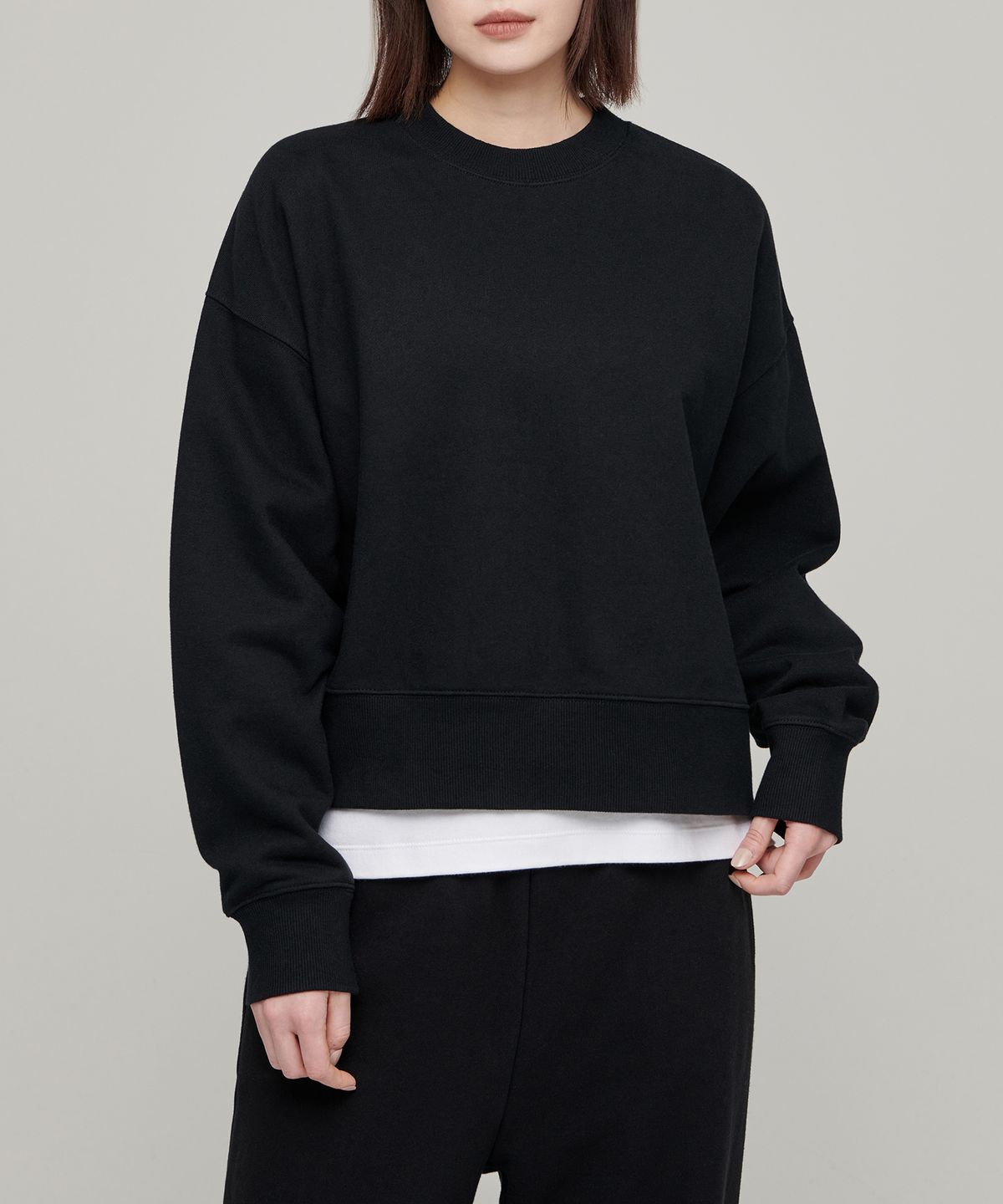 무신사 스탠다드 우먼(MUSINSA STANDARD WOMAN) 우먼즈 배기 슬리브 스웨트셔츠 [블랙]