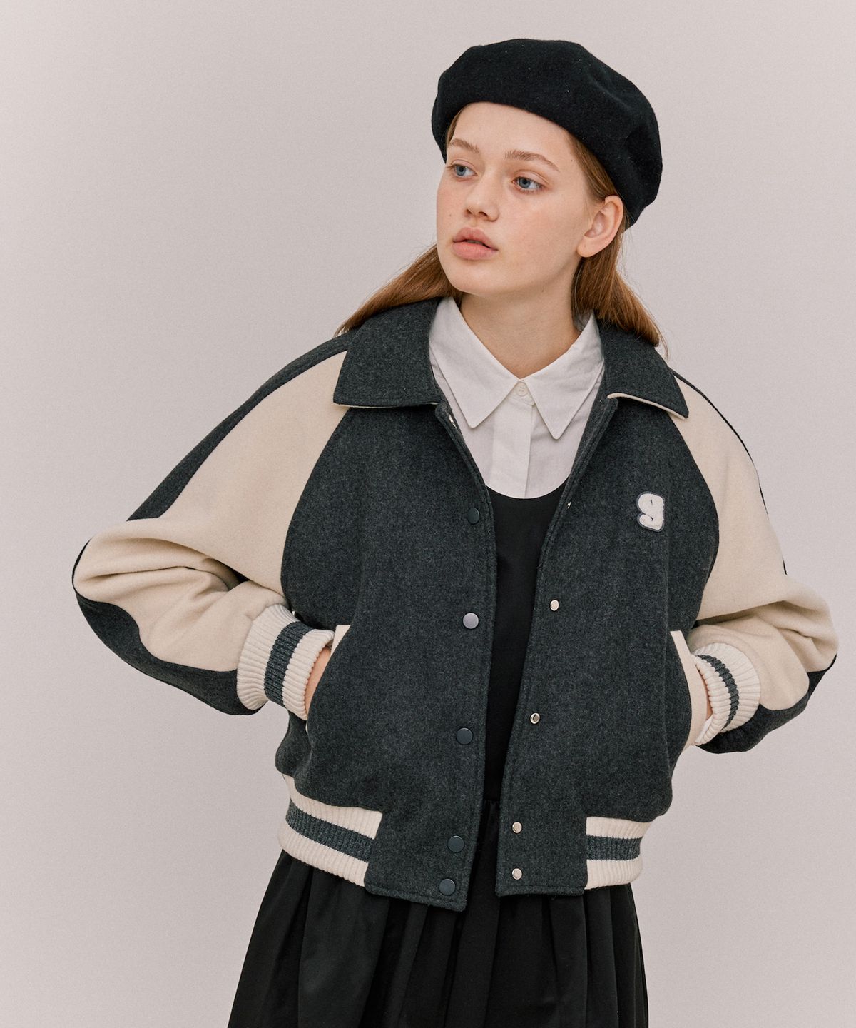 그리미(GREEMY) LOVE HEART VARSITY JACKET - CHARCOAL
