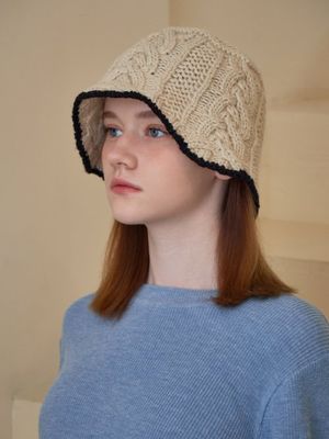 트리플 케이블 니트 버킷햇 (아이보리)