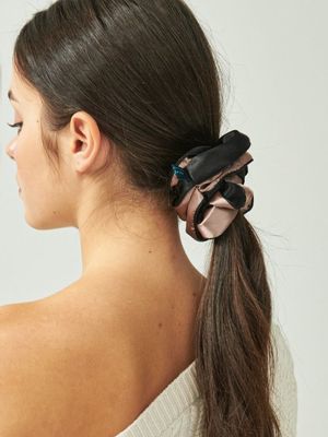 Flamingo Brown Scrunchie Hair-Band Ia128 [Black]