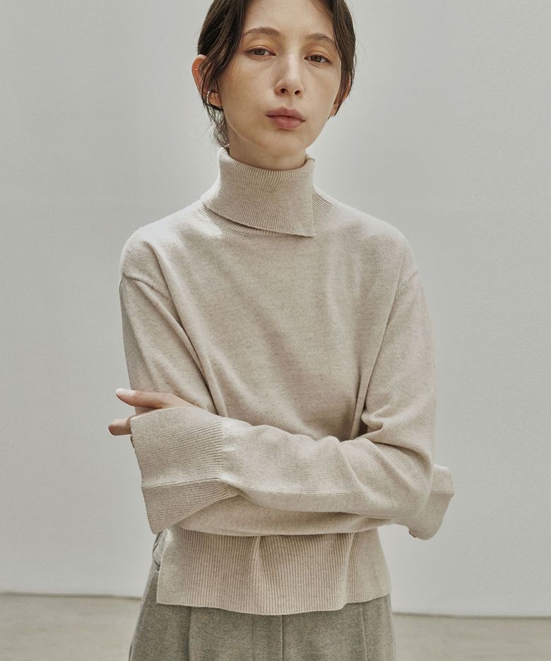 캐시미어 슬릿 터틀넥 (베이지)