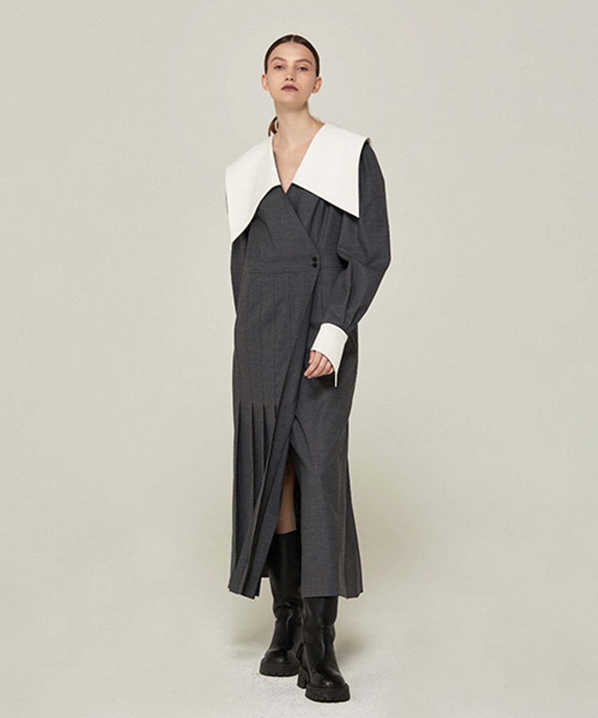 아바몰리(AVA MOLLI) Wide Collar Wrap Dress (GREY)