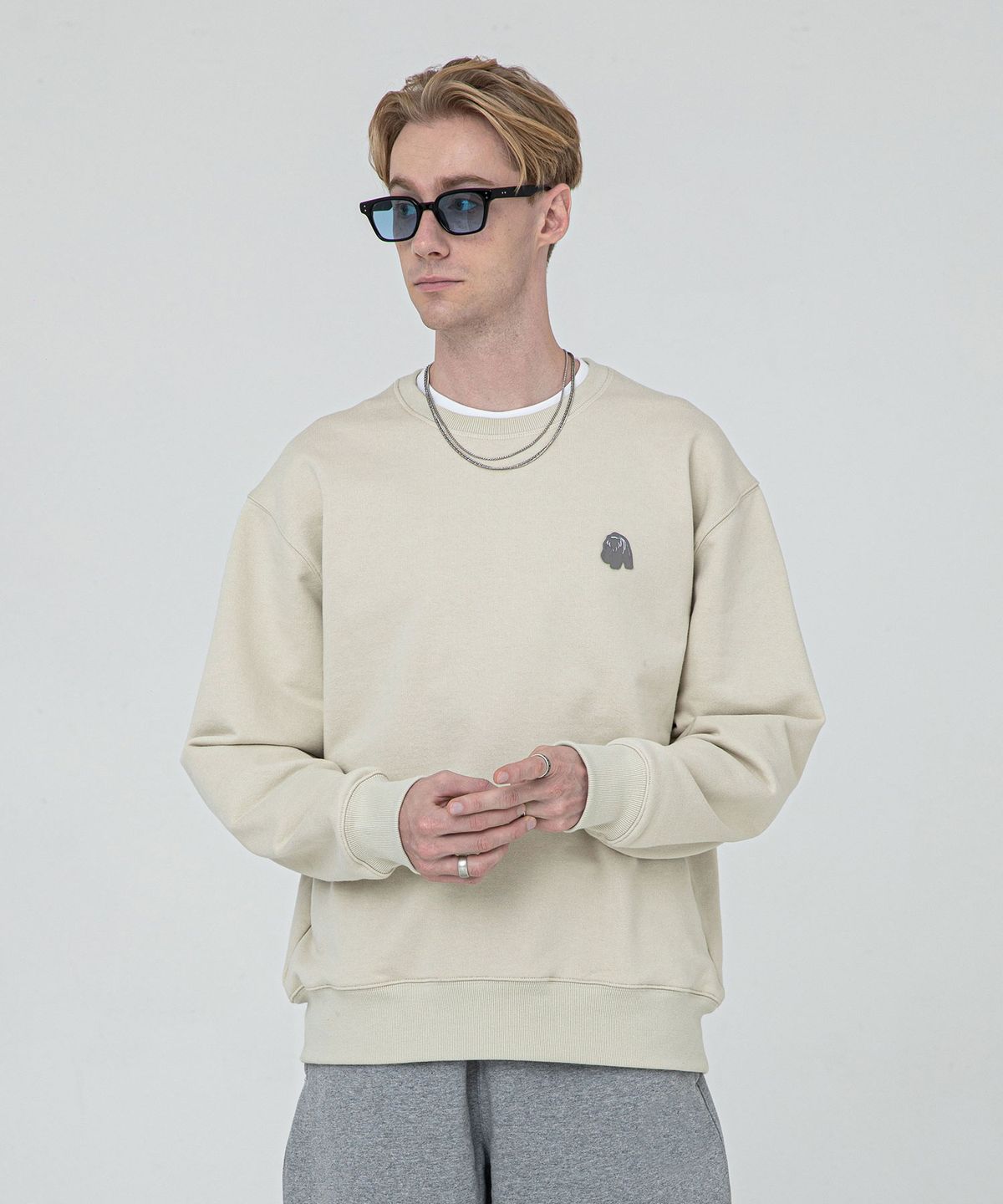 베스띠또(VESTITO) Orso piccolo MTM BEIGE (스몰곰 와펜 맨투맨)