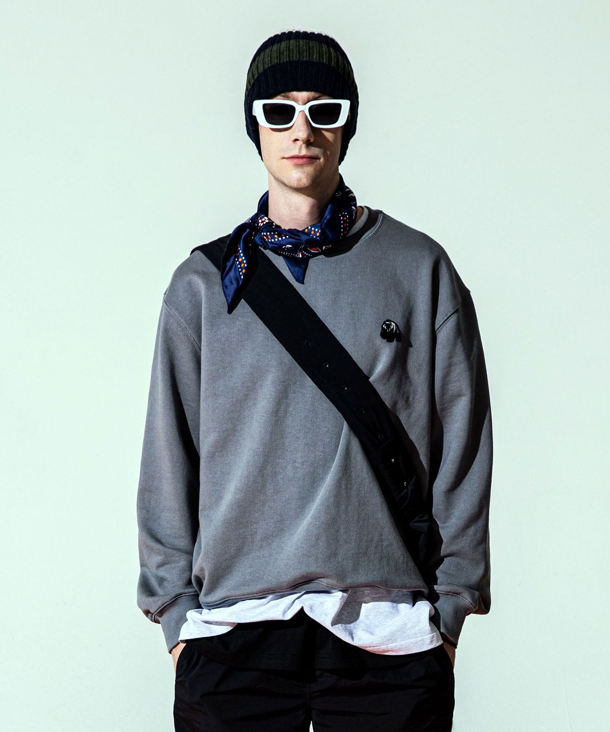 베스띠또(VESTITO) Orso piccolo MTM DARKGREY (스몰곰 와펜 맨투맨)