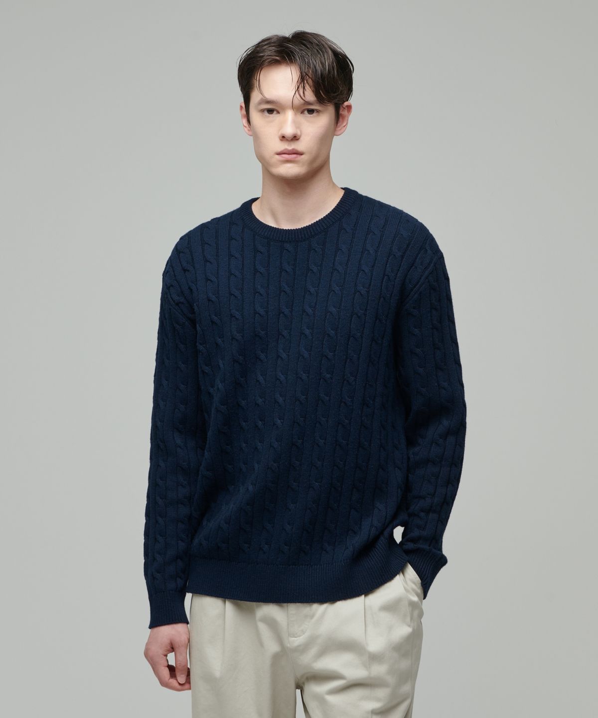 무신사 스탠다드(MUSINSA STANDARD) 케이블 크루 넥 니트 [네이비]