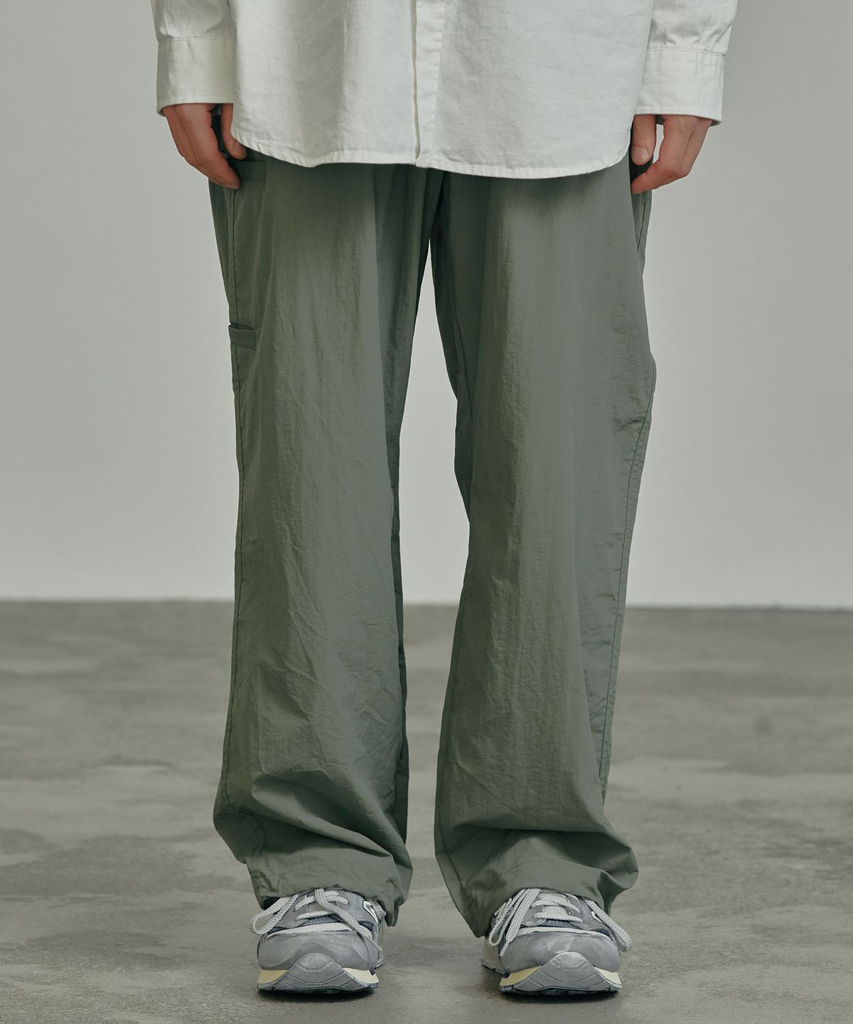 널(NUL) Nylon Lip Pocket Wide Pants_Olive Green