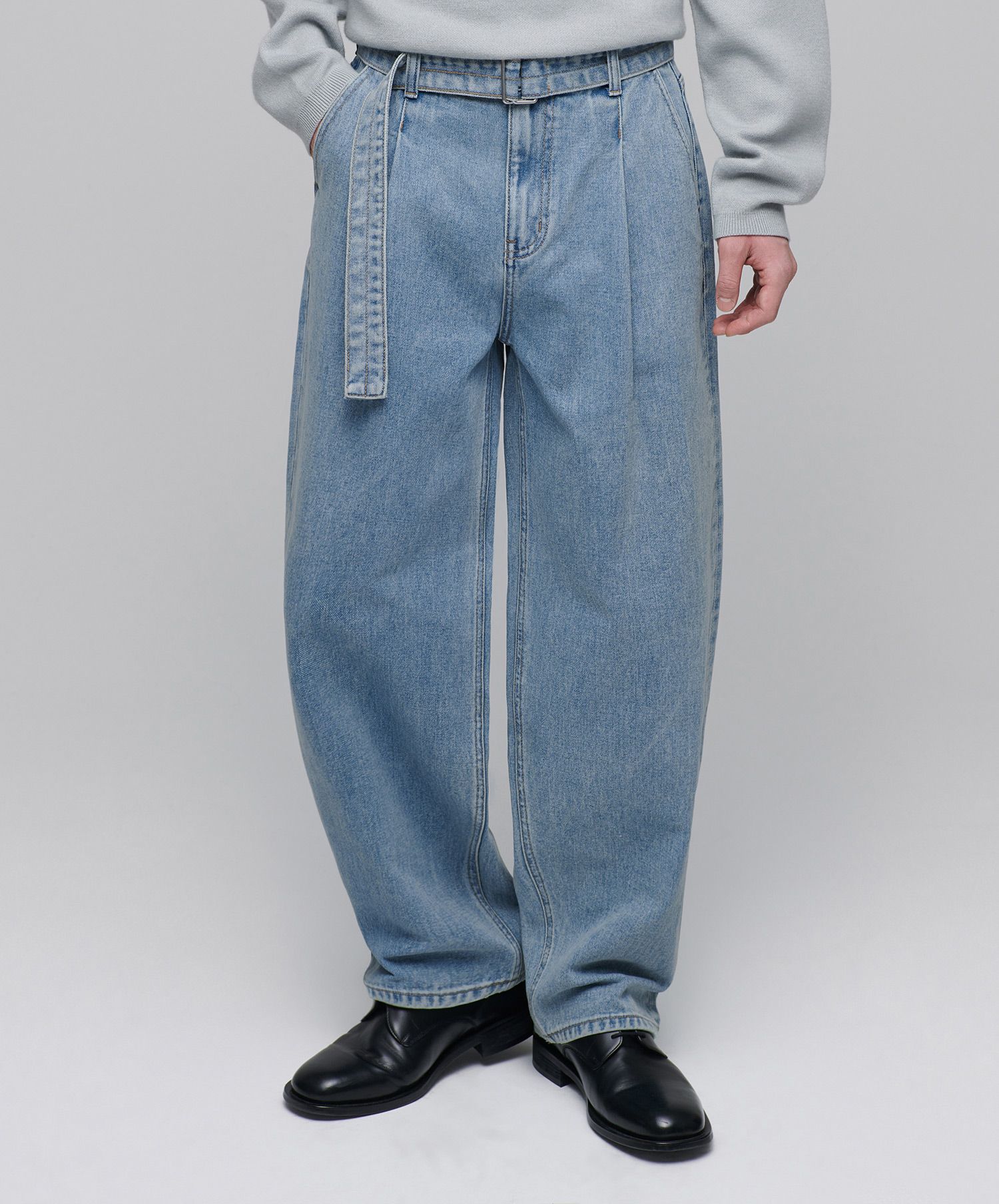 MUSINSA | MUSINSA STANDARD Belted Semi Balloon Denim Pants