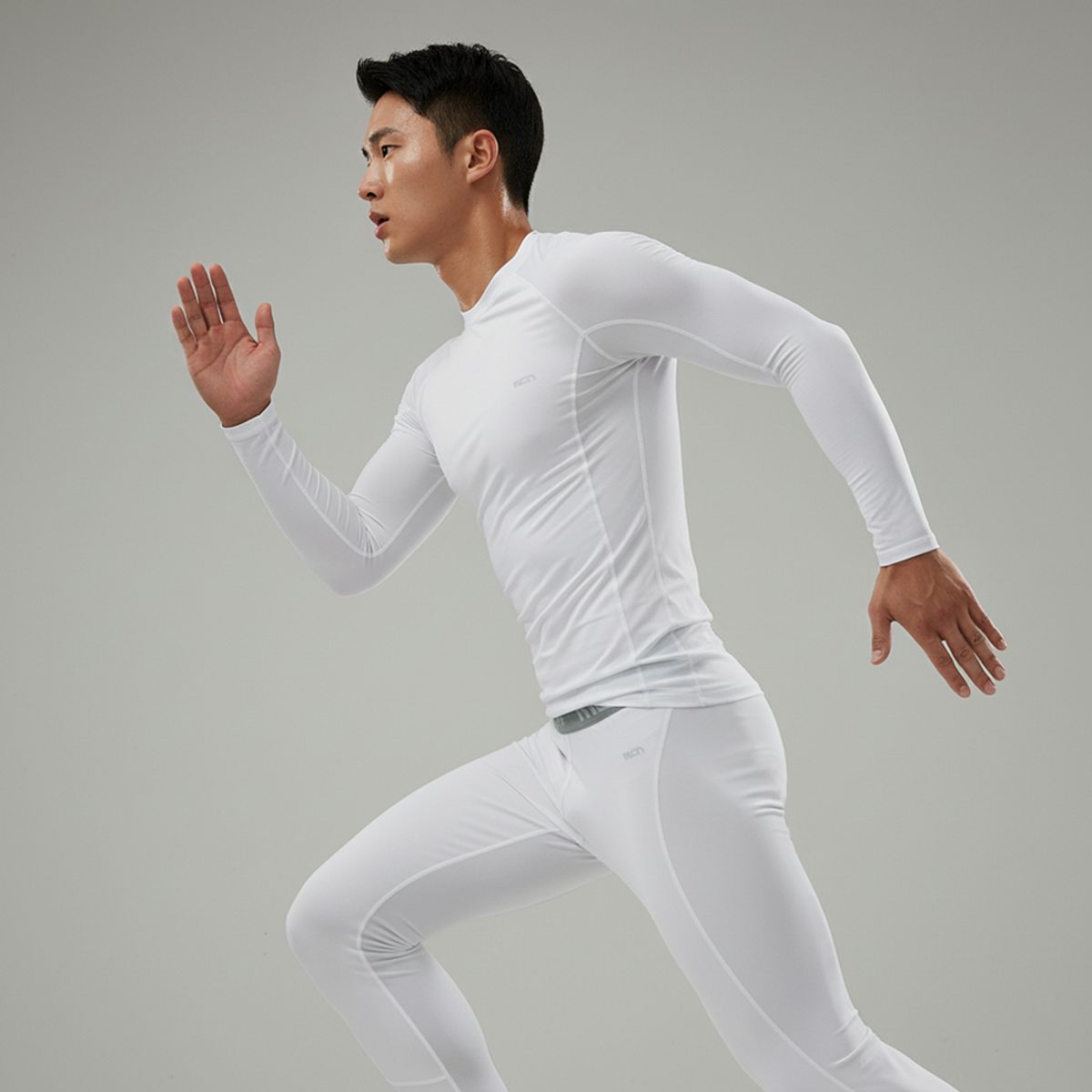 엠씨엔스포츠(MCNSPORTS) 506 방풍 이너웨어 상하의 세트 화이트
