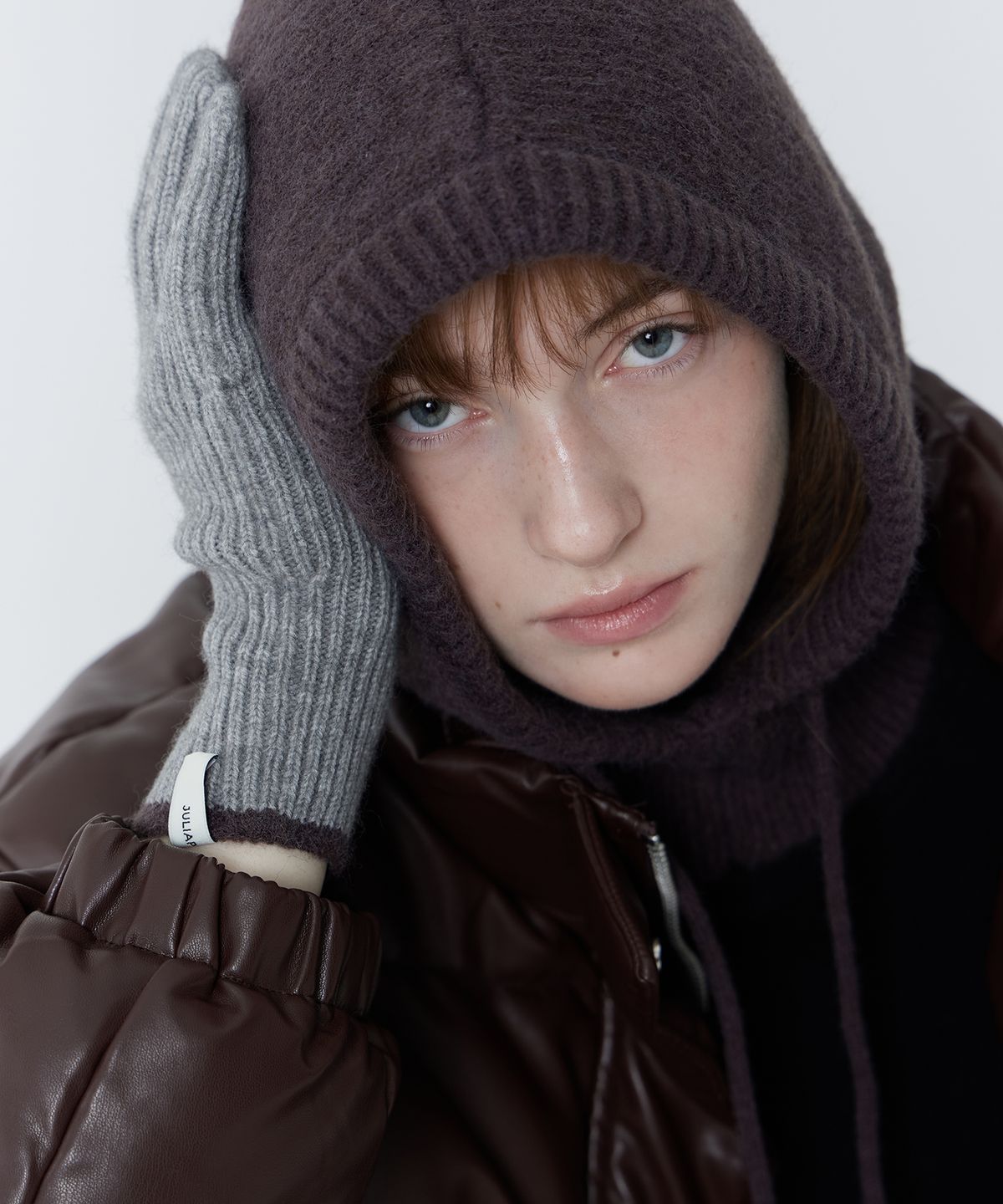 줄리아페페(JULIAPEPE) Basic Finger Hole Gloves (2 Colours)