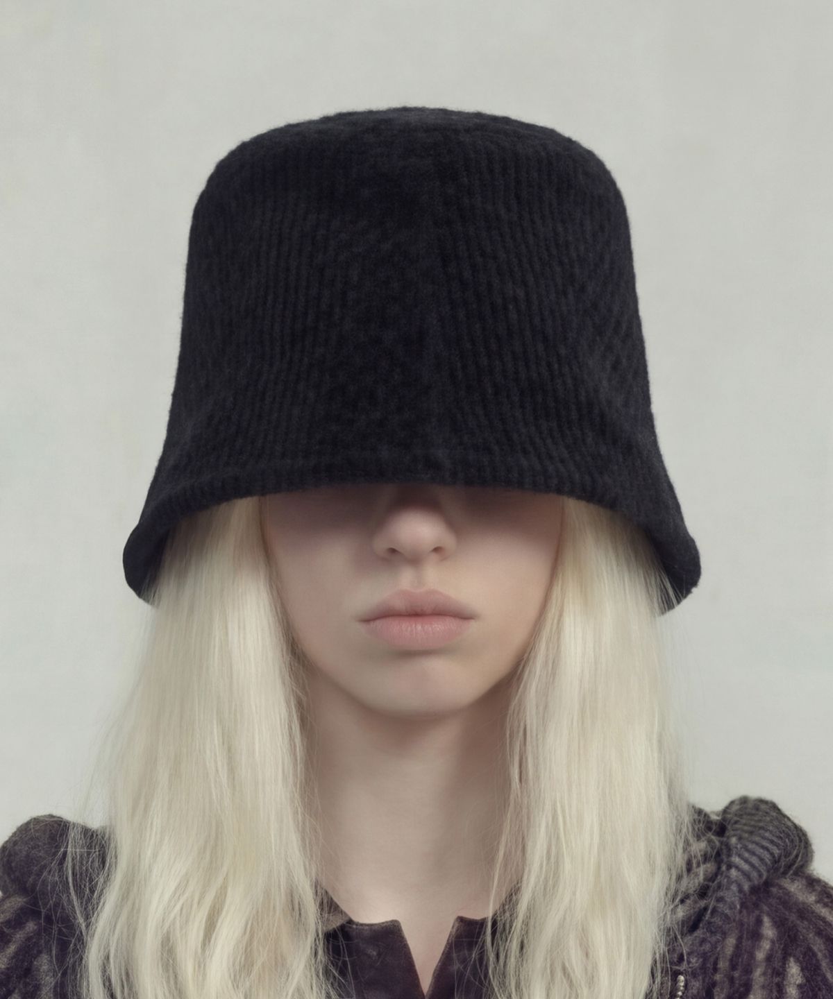 언더컨트롤 스튜디오(UNDERCONTROL STUDIO) 코듀로이 버킷햇 STAND BUCKET / WAVE CORDUROY / BLACK
