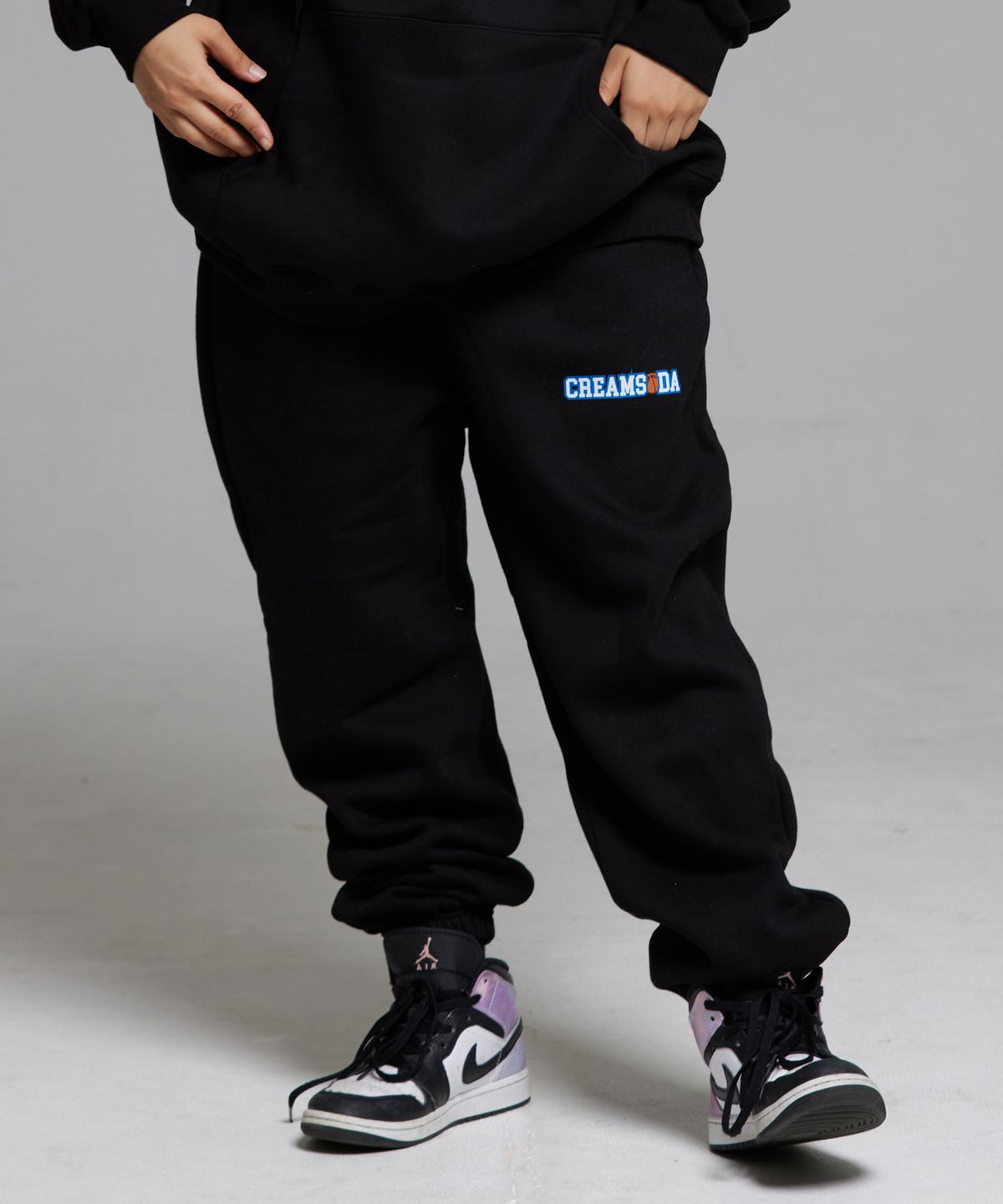 크림소다랩(CREAM SODA LAB) LAB 씨알 볼러 조거 트레이닝 팬츠 블랙