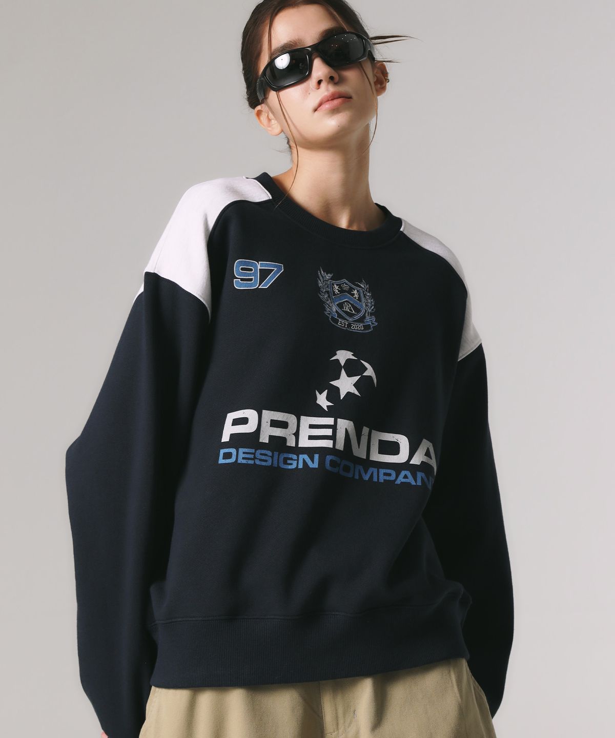 프렌다(PRENDA) STAR PDC UNIFORM SWEATSHIRT NAVY