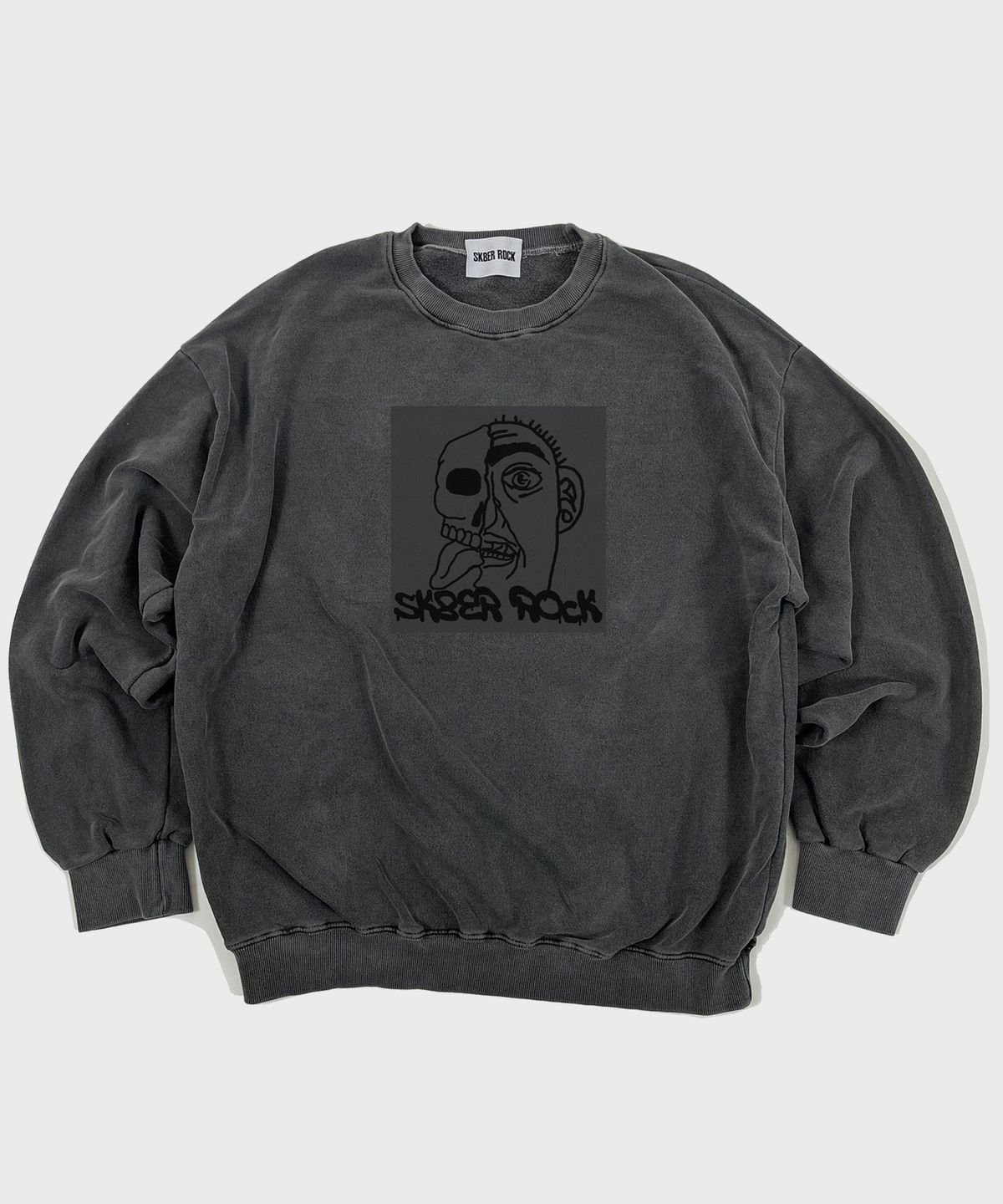 스케이터락(SK8ER ROCK) Drawing Graffiti Pigment Sweatshirt Dark gray