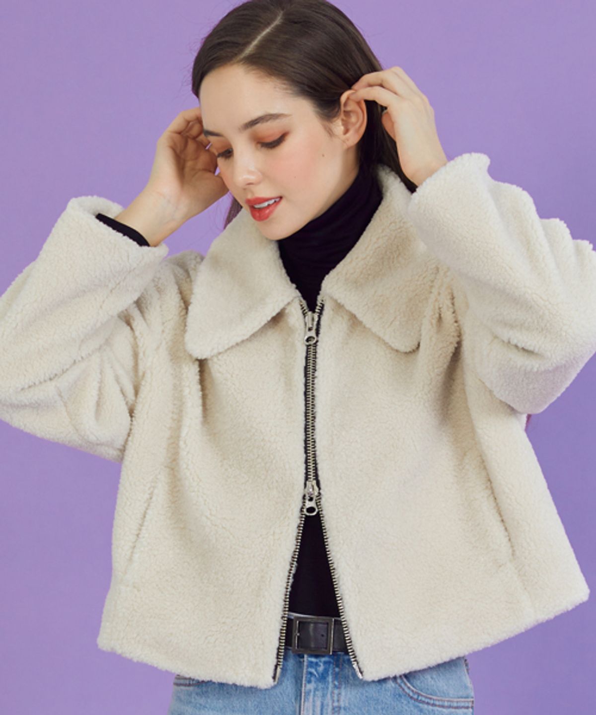 콜릿(KOLEAT) WOMEN 크롭 오버핏 덤블 투웨이 집업 퍼 무스탕 [커스터드] 양털  ver.