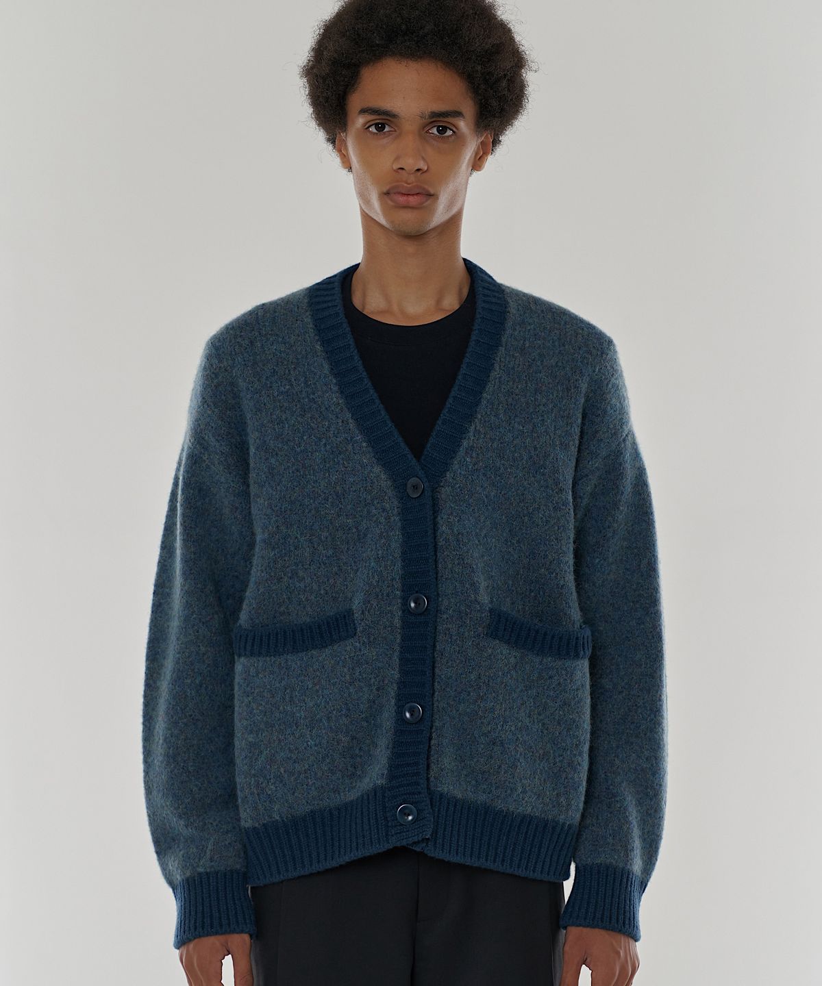 다로(DARO) HOLDEN Alpaca Cardigan in Prussian Blue