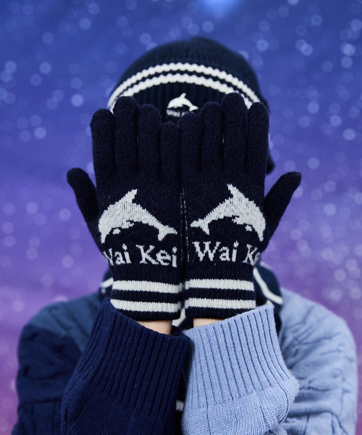 와이케이(WAIKEI) 돌핀 로고 그래픽 장갑 네이비