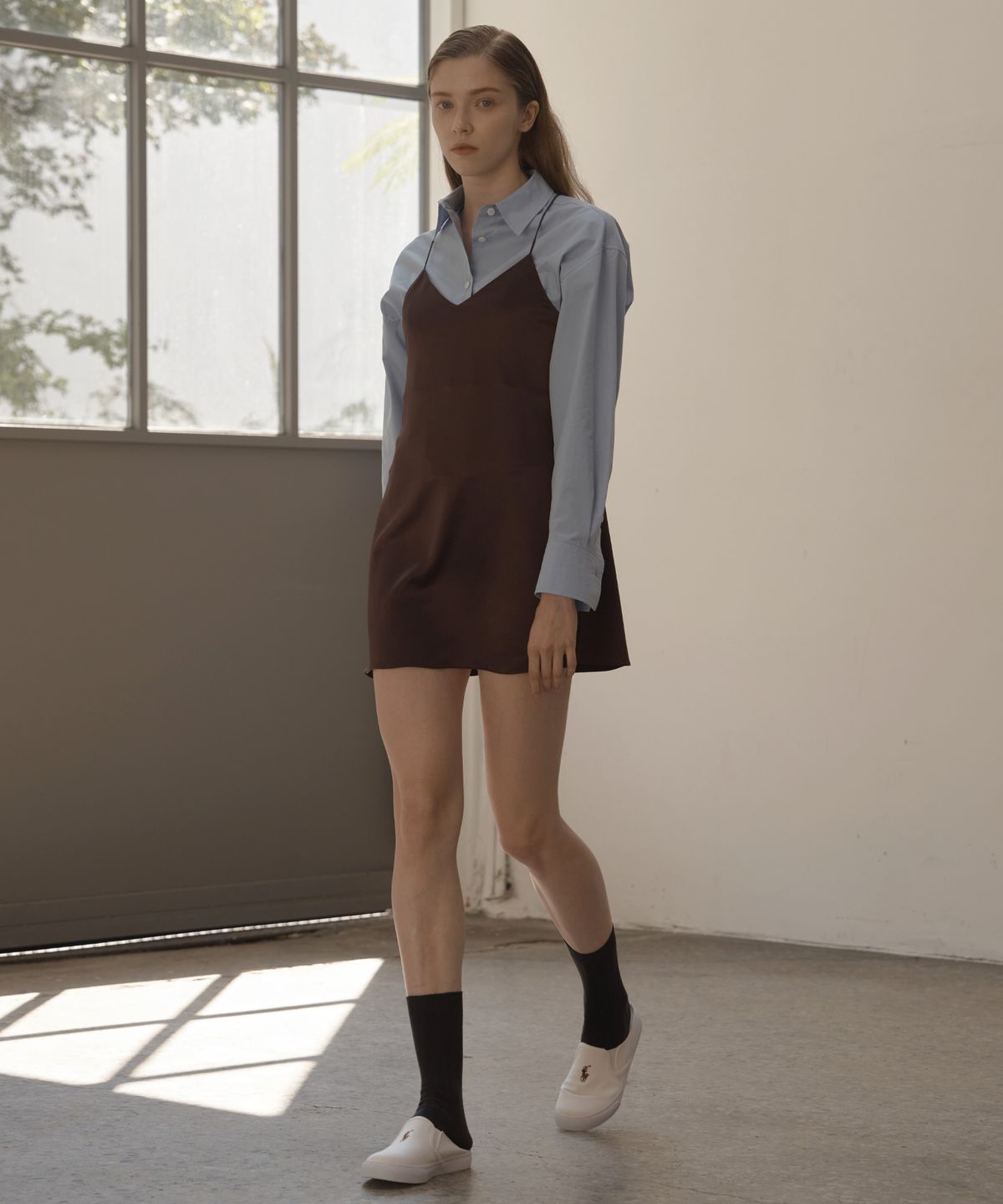 일로일(ILOIL) basic crop shirt - light blue