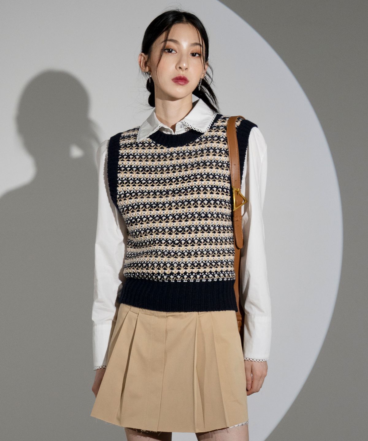 어반드레스(AVANDRESS) Adorable Crop Vest NAVY