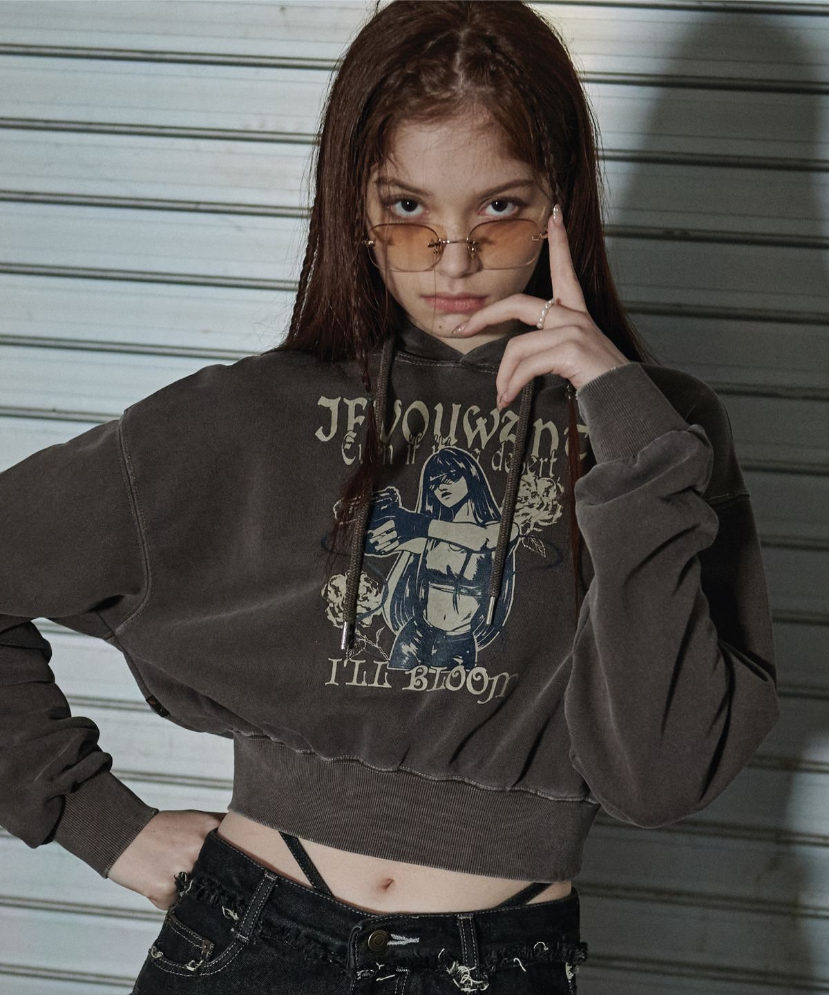 이퓨원트(IFYOUWANT) glam rose pigment Crop HOOD vintage brown