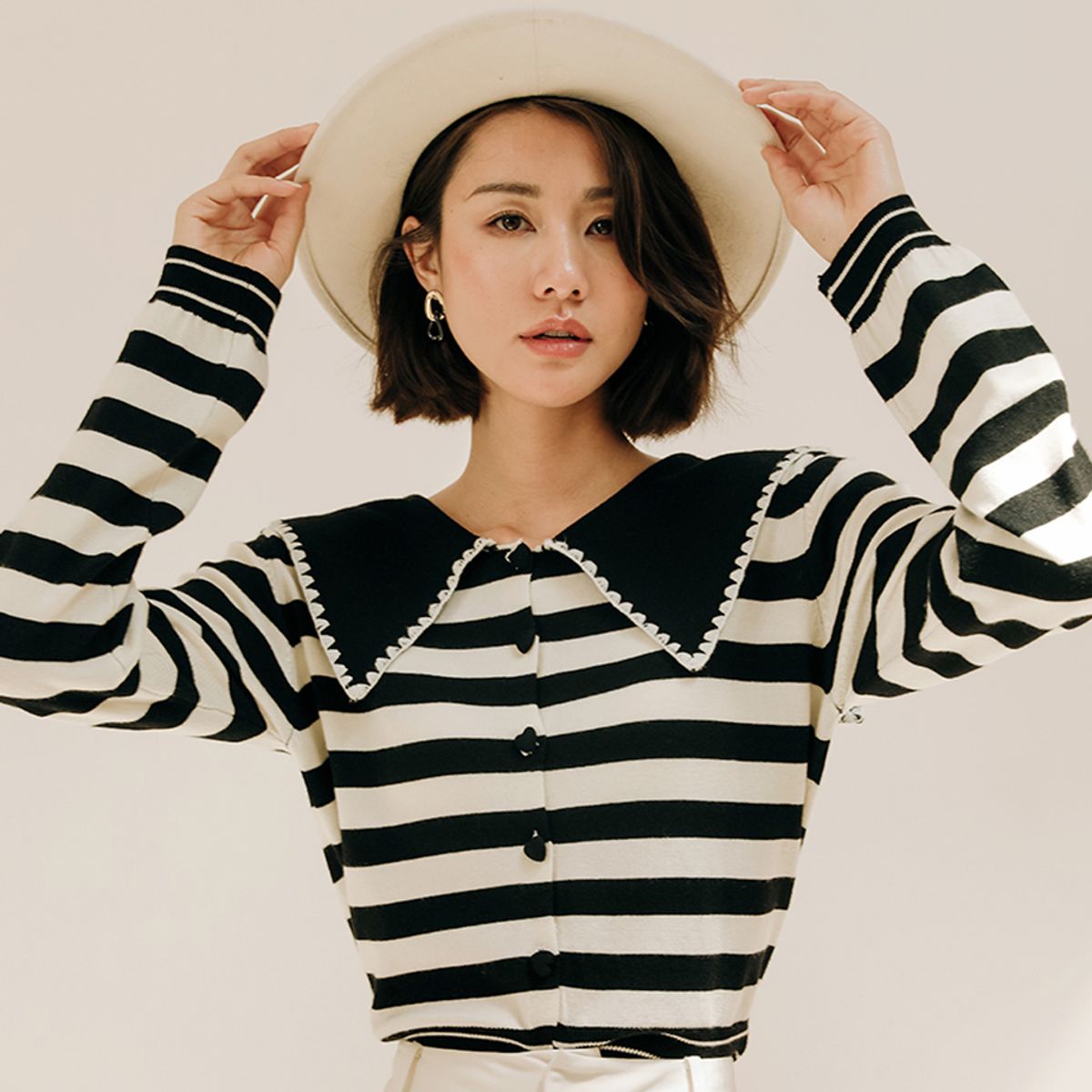 랭썬(LANGSON) LS sweet doll collar knit shirt