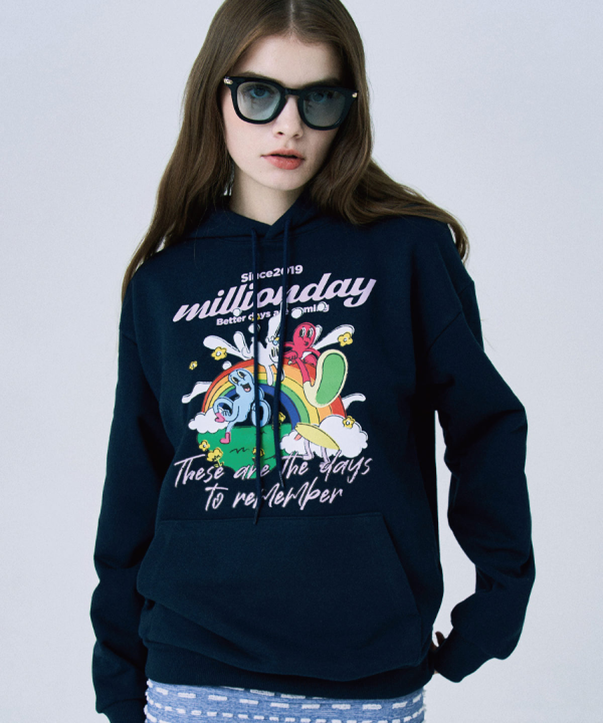 밀리언데이(MILLION DAY) MILLION FRIENDS HOODIE