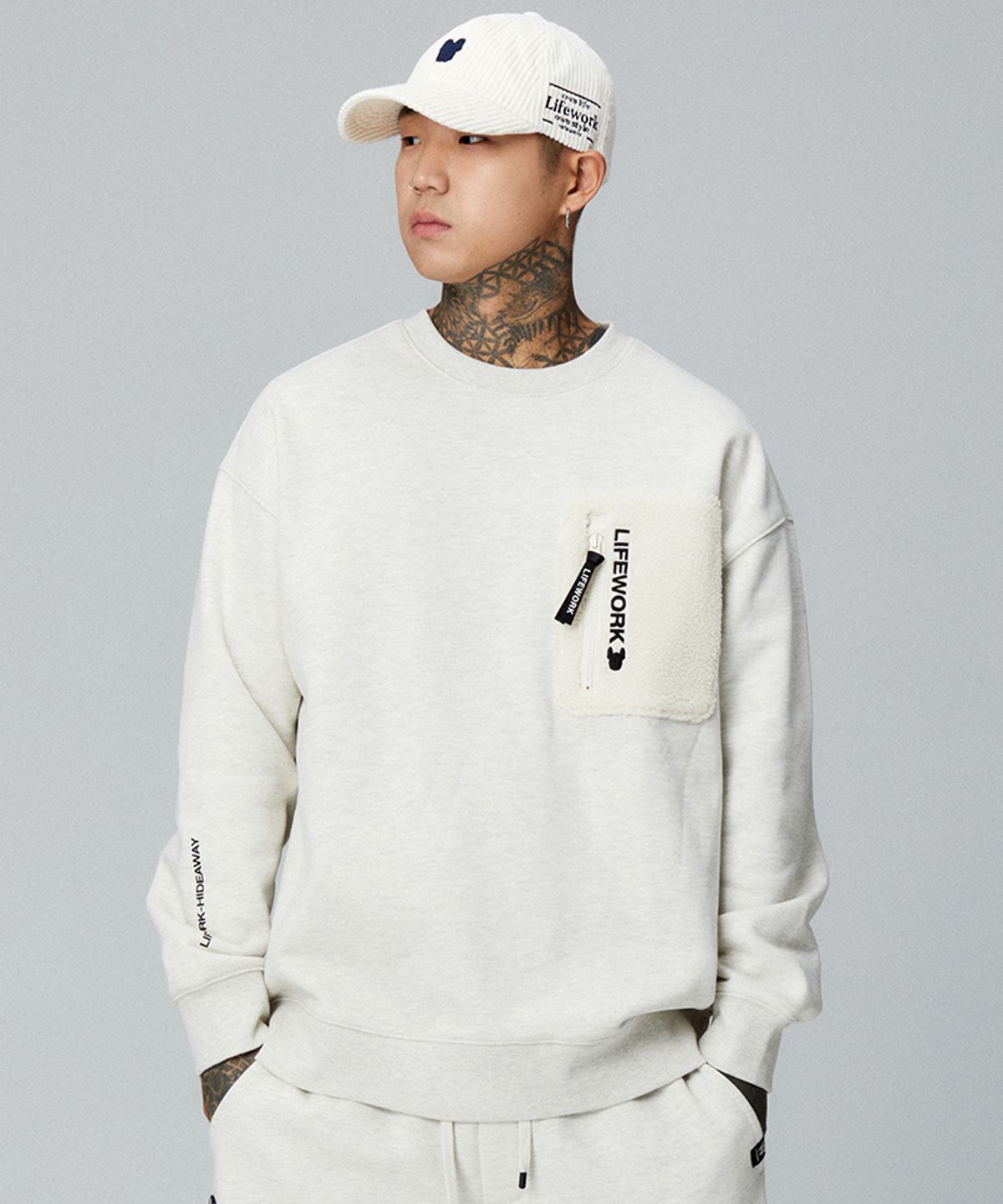 라이프워크(LIFEWORK) 덤블 포켓 맨투맨 (기모안감)